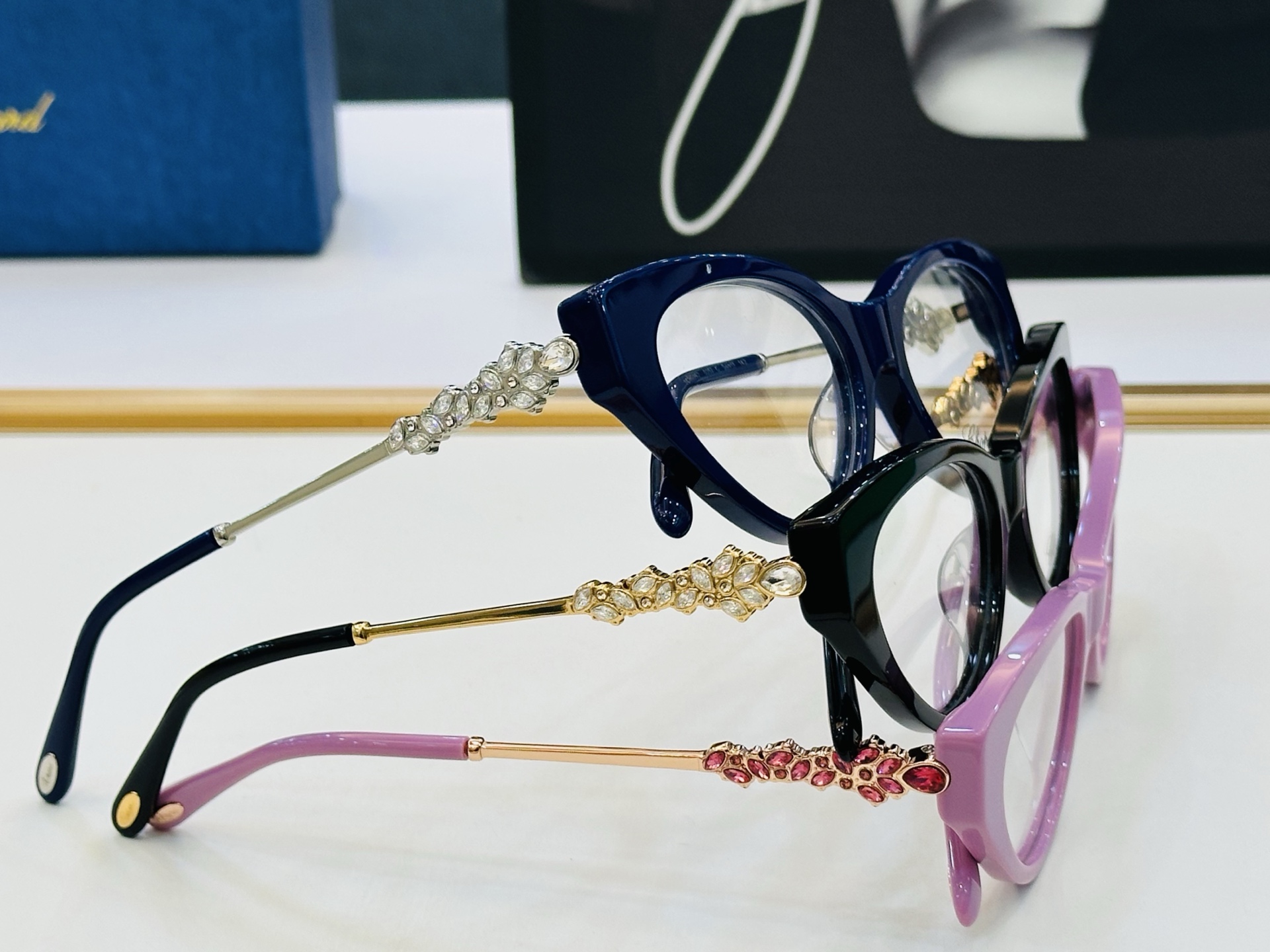 原版 ChoPard肖邦 MODEL: SCHG962 Size：54口17-142 以现代时尚的设计风