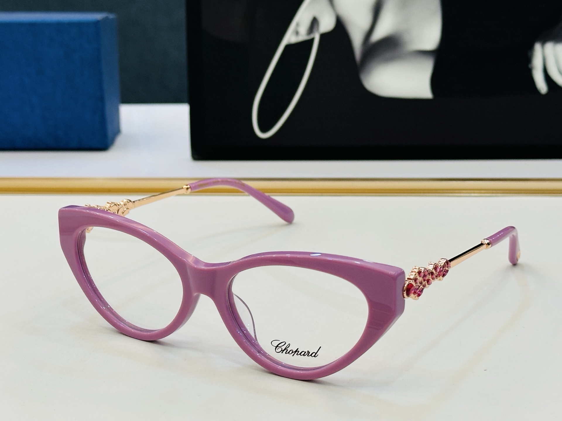 原版 ChoPard肖邦 MODEL: SCHG962 Size：54口17-142 以现代时尚的设计风