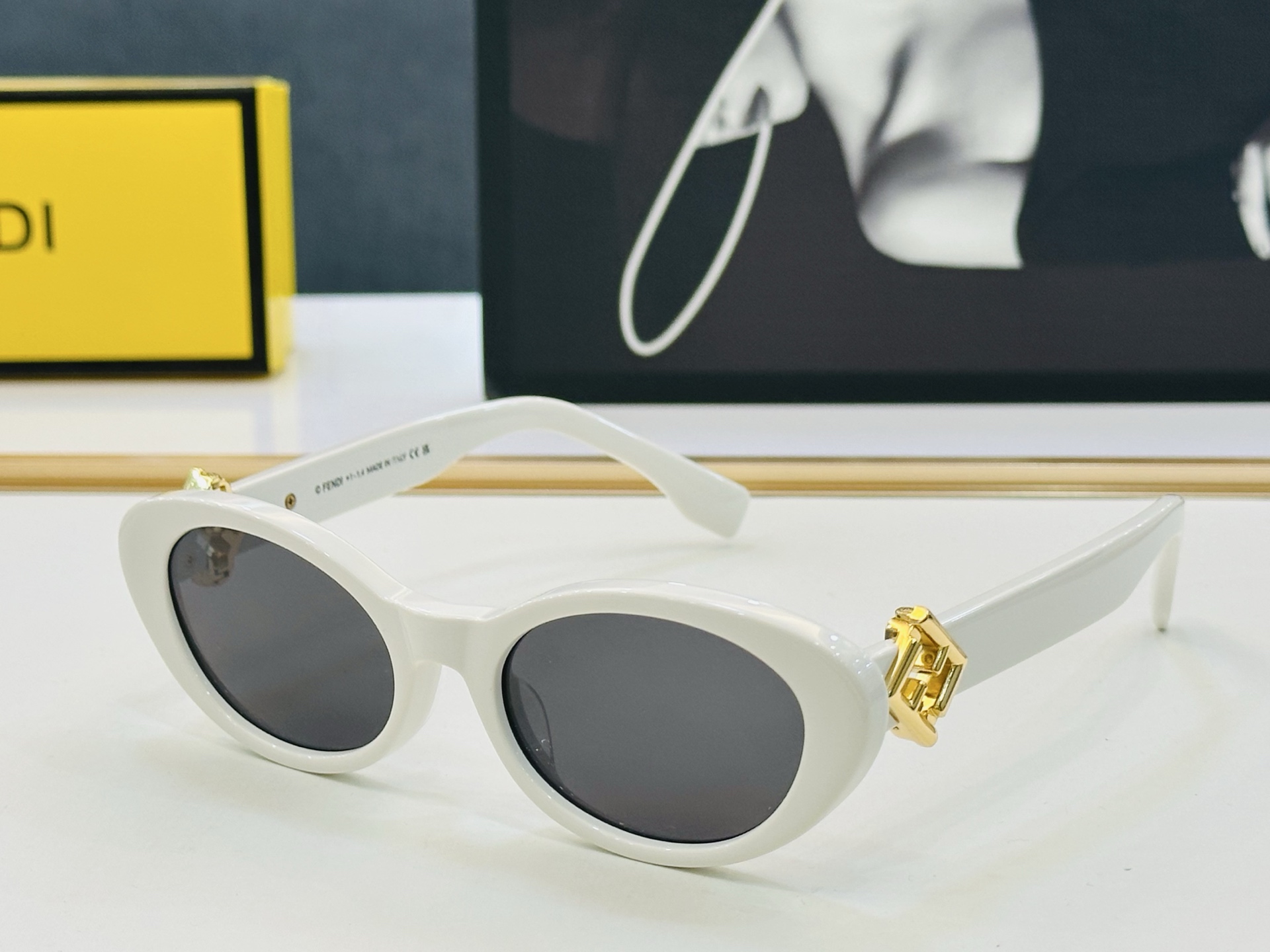 。新款FEND* FE40140U Size：54口19-140 🎁芬家 😀👏时尚经典 A太阳镜