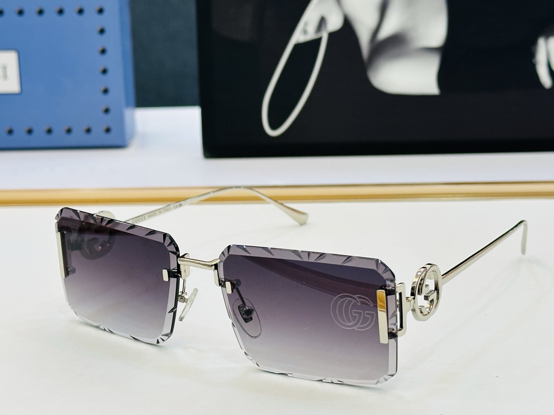 GUCC* 古家 GG1612 🐝🐝系列 Size：62口17-143 🍁🍁b超绝品质 太阳镜。