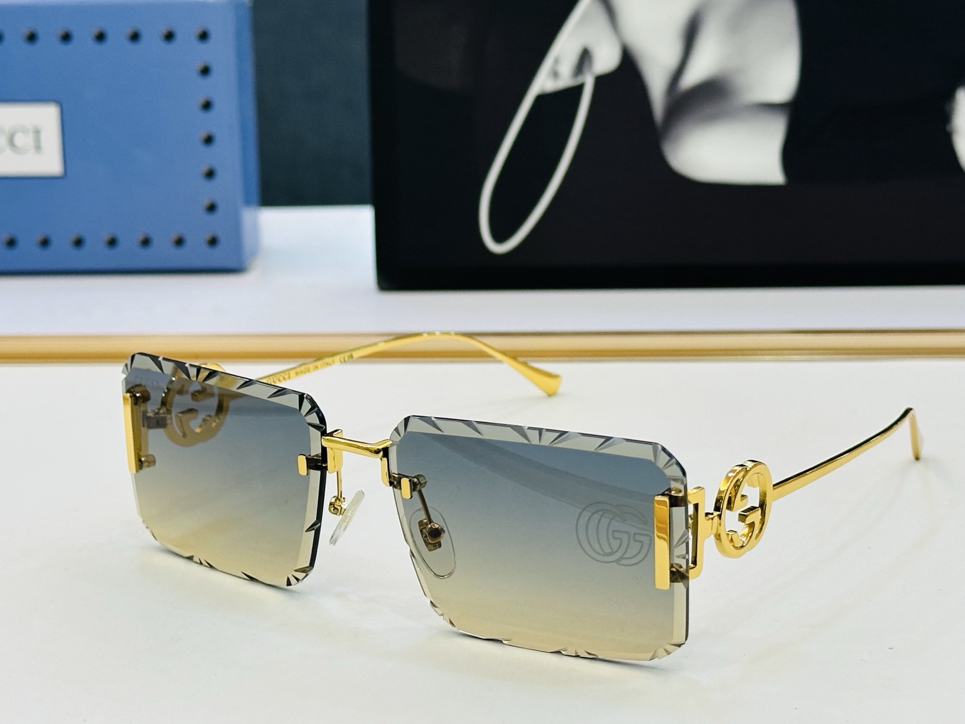 GUCC* 古家 GG1612 🐝🐝系列 Size：62口17-143 🍁🍁b超绝品质 太阳镜。