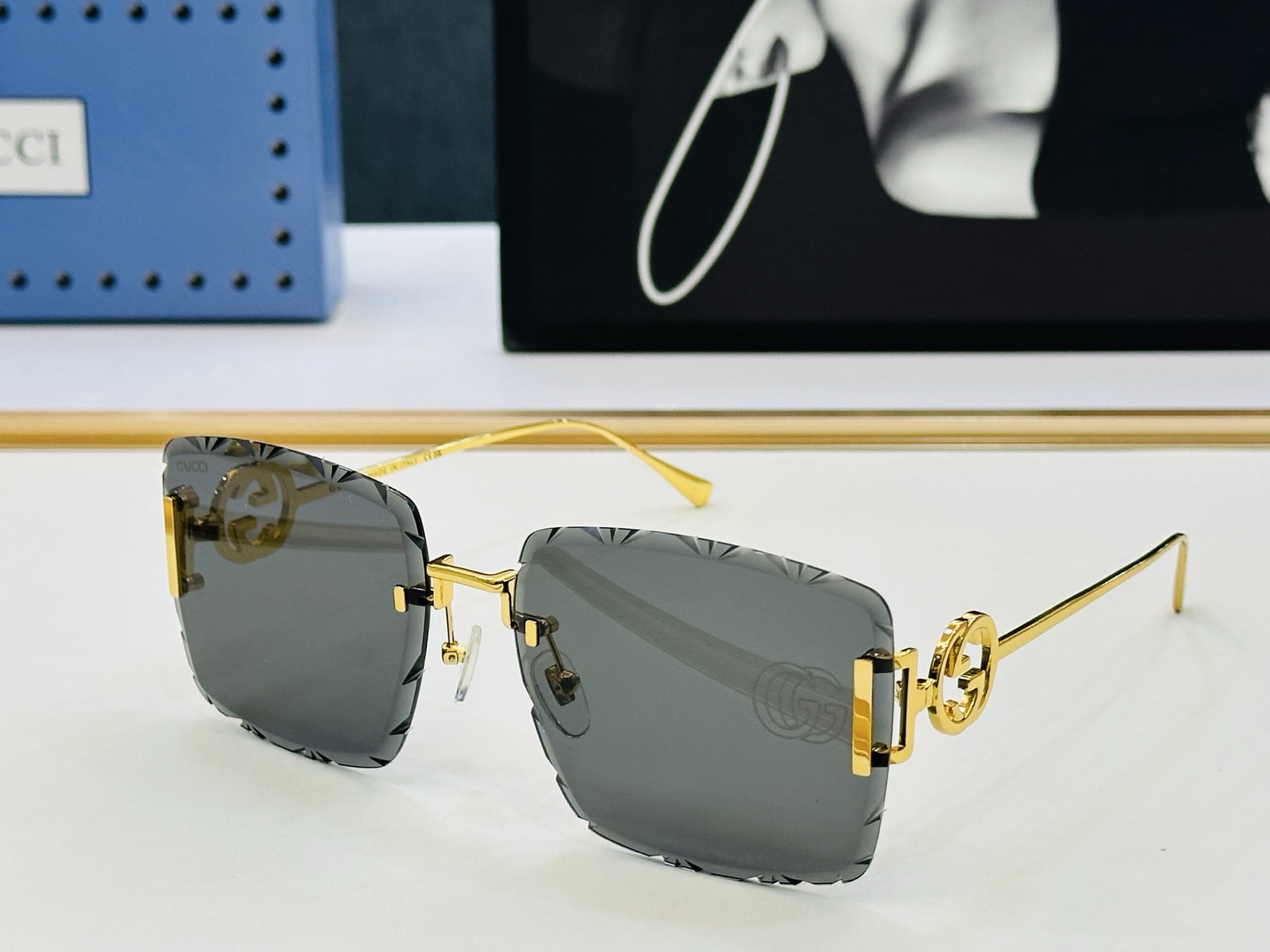 GUCC* 古家 GG1611 🐝🐝系列 Size：64口17-143 🍁🍁b超绝品质 太阳镜。