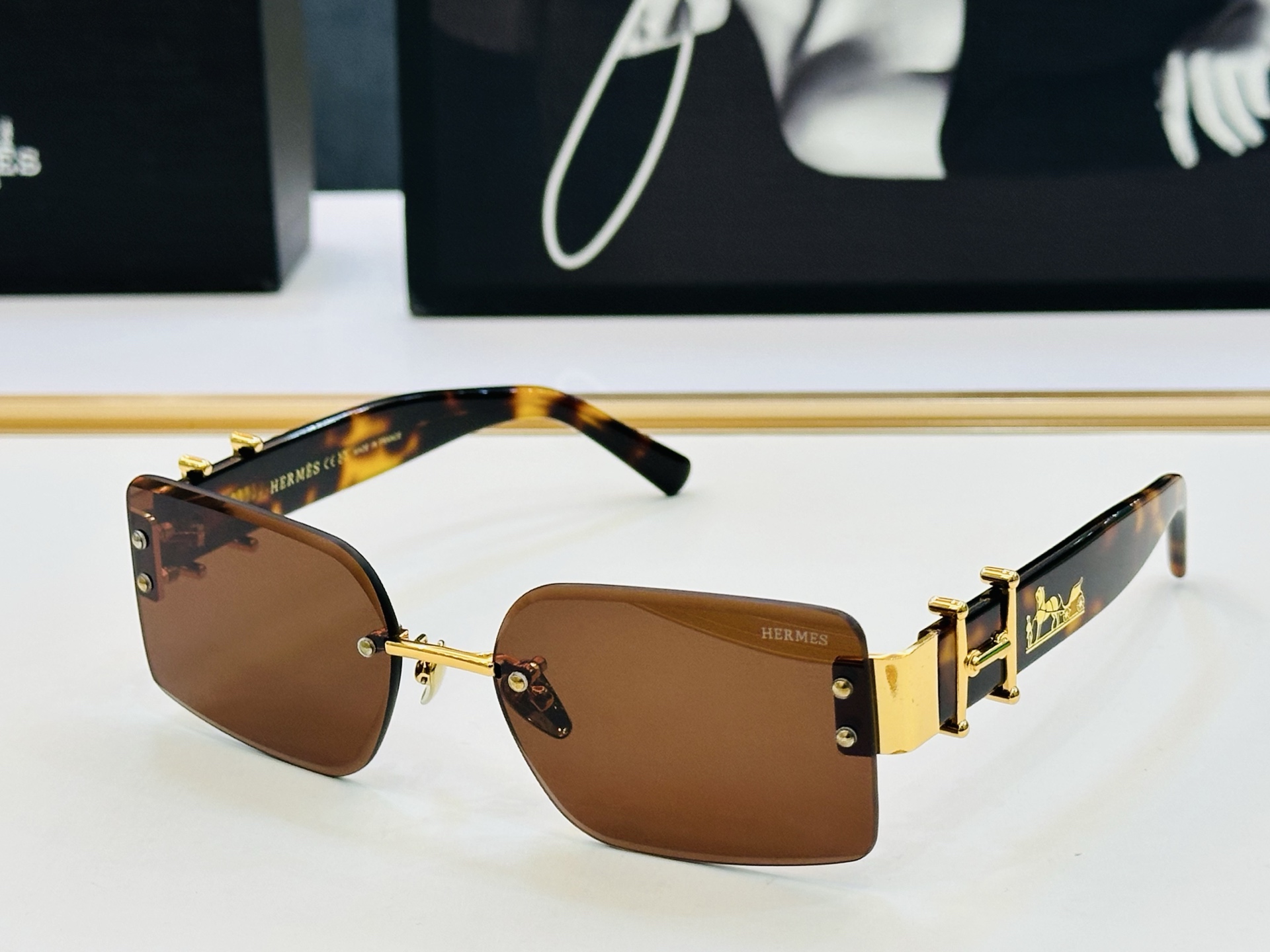 [玫瑰]爱马仕 网红款 9701 Size：59口17-142 👏🎉超级经典 高品质墨镜🎈色][色] b