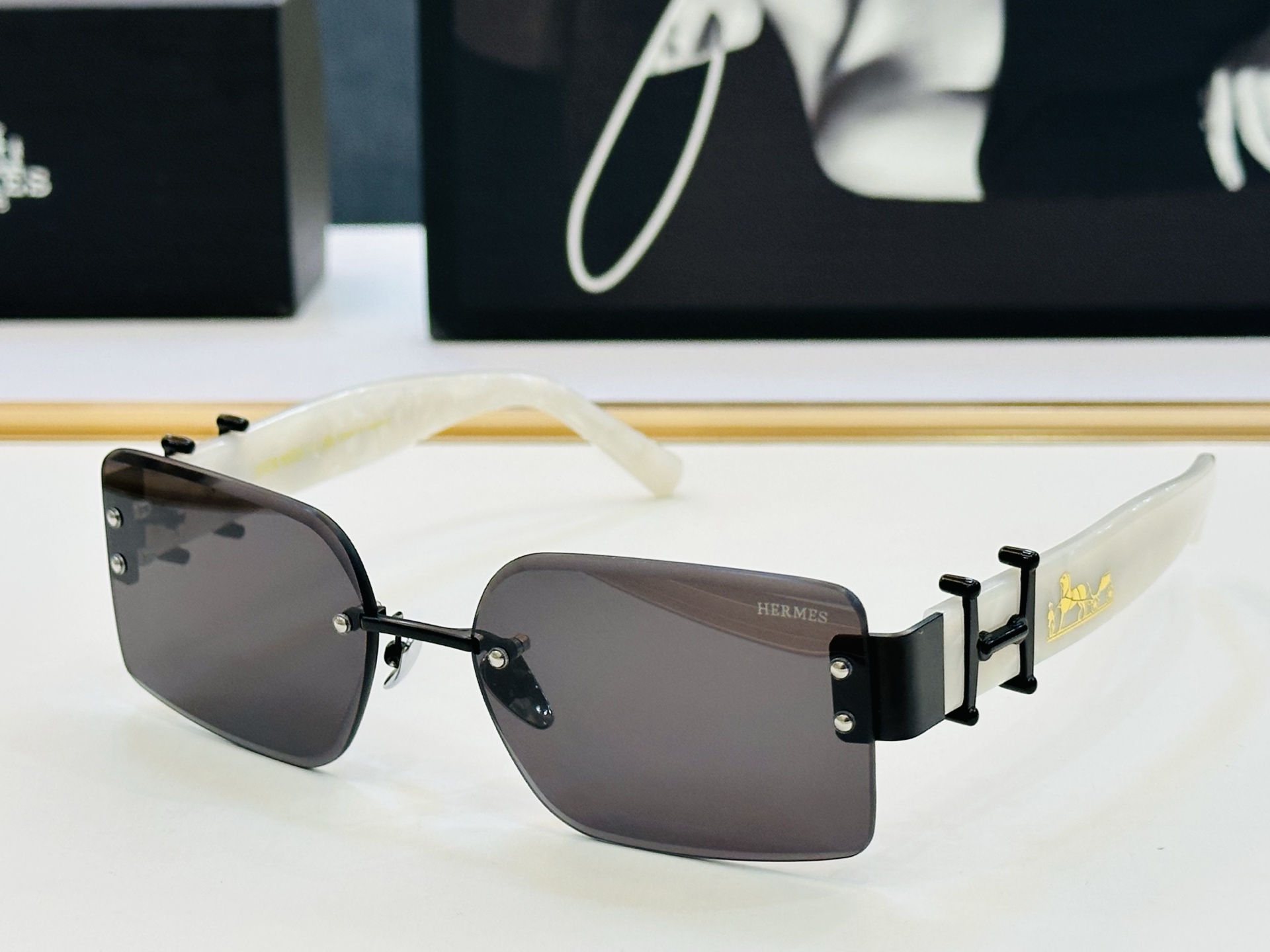 [玫瑰]爱马仕 网红款 9701 Size：59口17-142 👏🎉超级经典 高品质墨镜🎈色][色] b