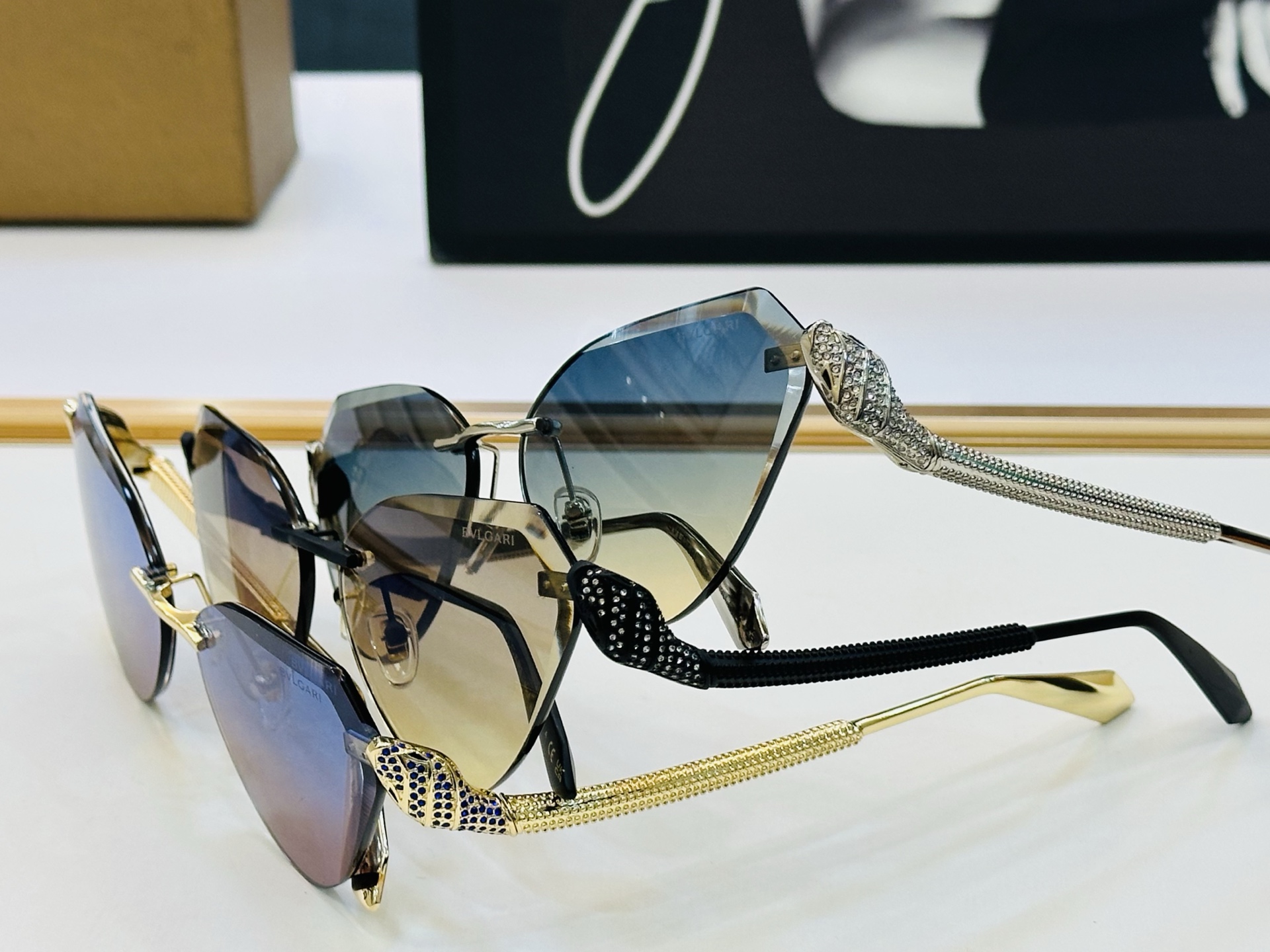 🆕款 官网同售 宝格家 BV40103U 👍 Size ：562口15-140 绝对要买😎品质非常完美 