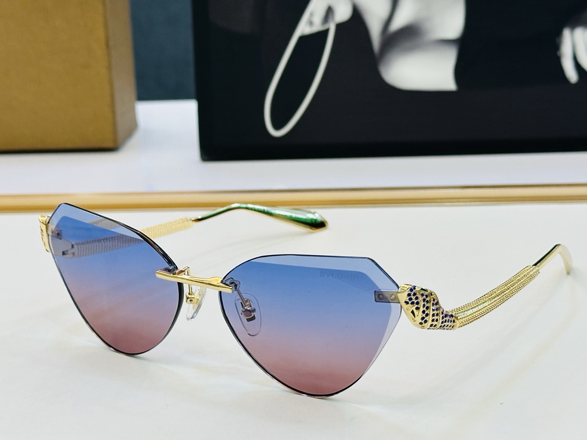 🆕款 官网同售 宝格家 BV40103U 👍 Size ：562口15-140 绝对要买😎品质非常完美 