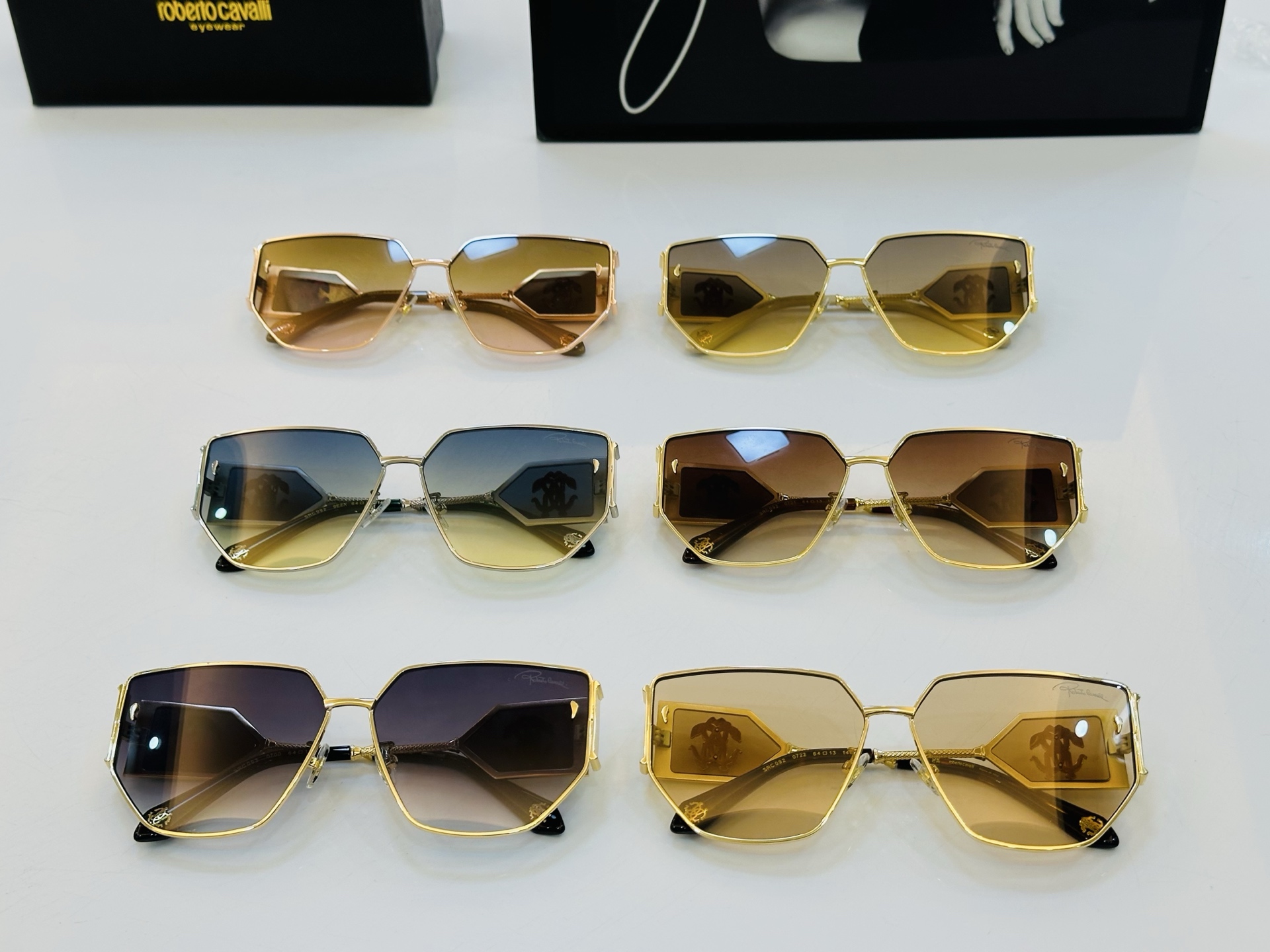 罗伯特家 SRC092 Size：64口13-140 呲牙][呲牙]进口材料 logo 全新的感觉 给你