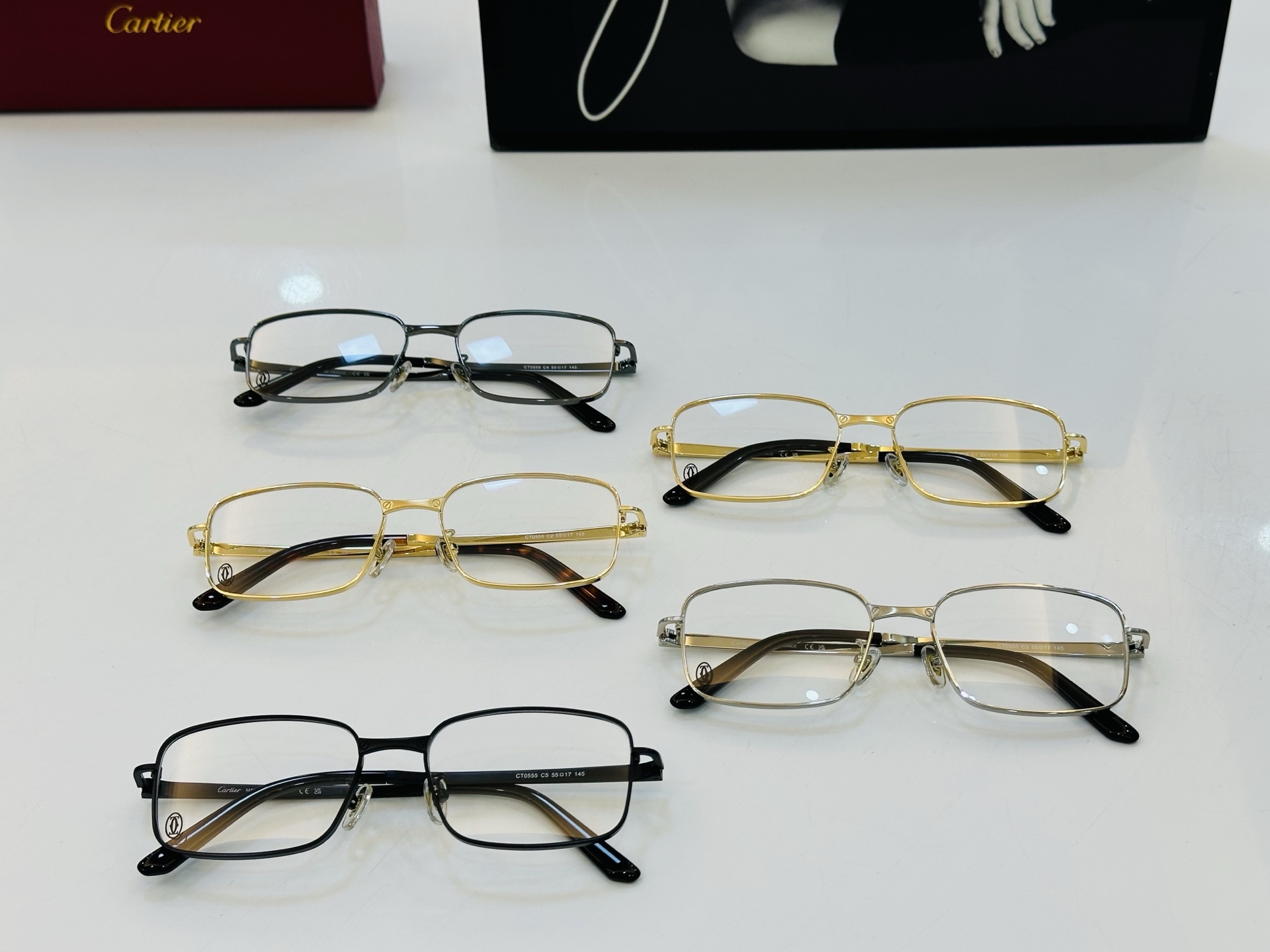 Cartier-卡家 ✨CT0555 Size：55口17-145 不挑脸型 简约大气 时尚休闲 👌👃Z