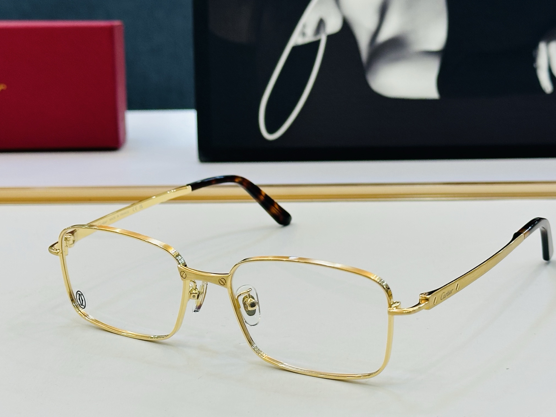 Cartier-卡家 ✨CT0555 Size：55口17-145 不挑脸型 简约大气 时尚休闲 👌👃Z