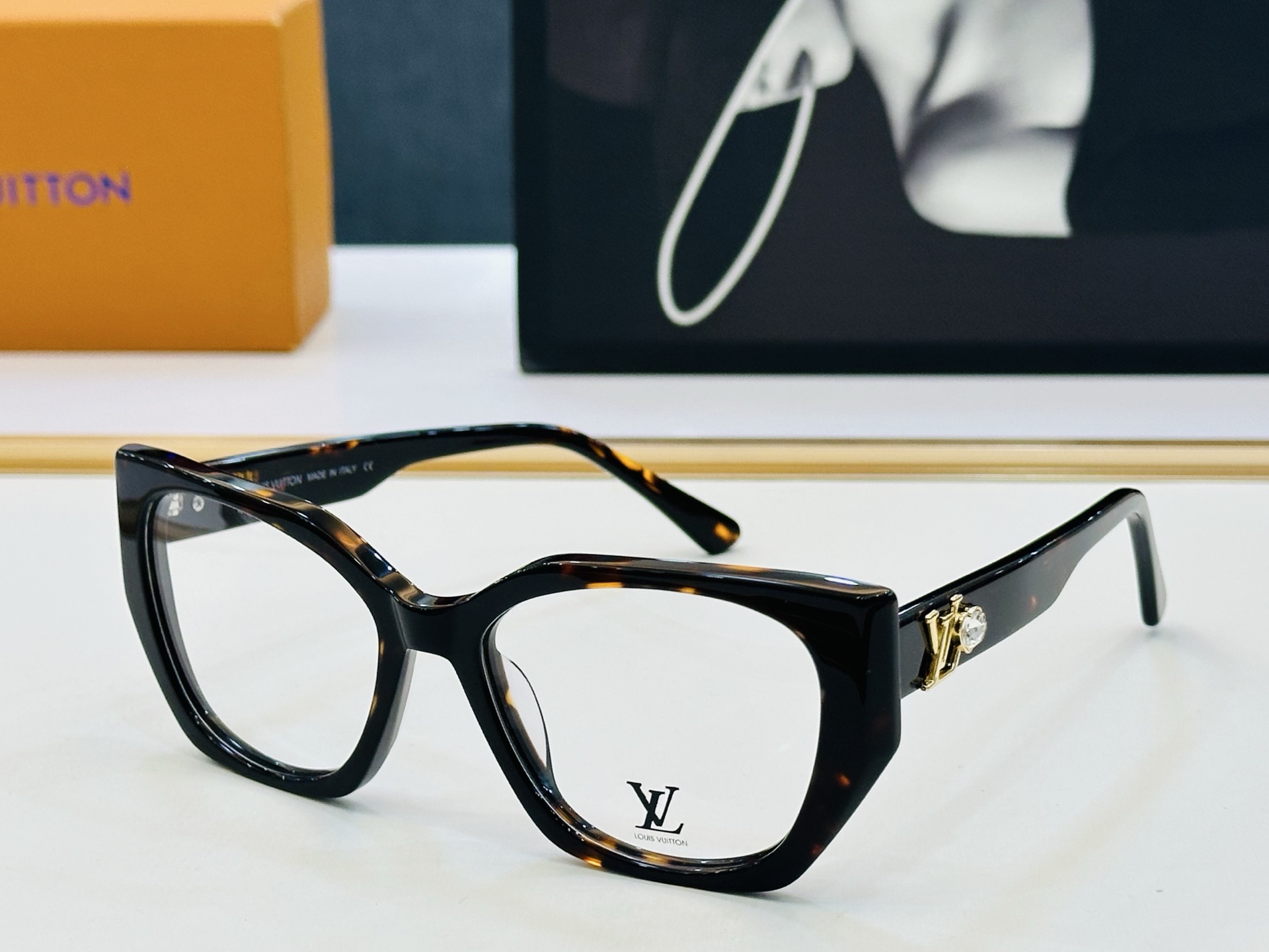 🎉🎉路易家 Z1565E 🔻🔻Size：53口19-145 🔰经典再现 板材框 Z配光架 配戴舒适 🆕