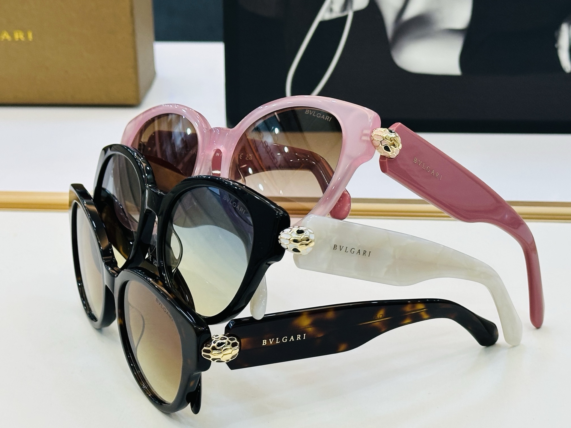 🆕款 官网同售 宝格家 BV40069 👍 Size ：54口19-145 绝对要买😎品质非常完美 C出