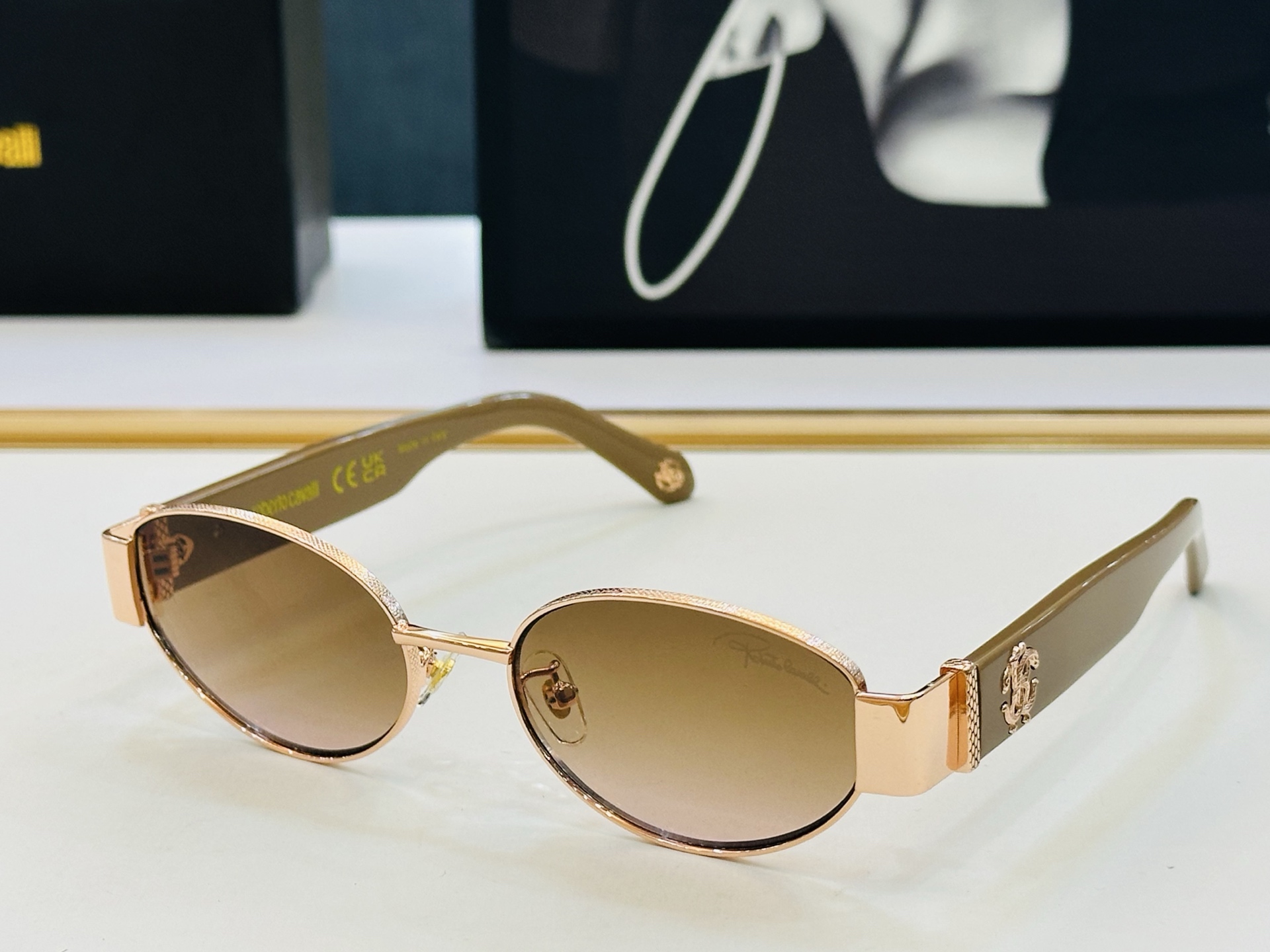 罗伯特家 SRC140M Size：54口18-140 呲牙][呲牙]进口材料 logo 全新的感觉 给