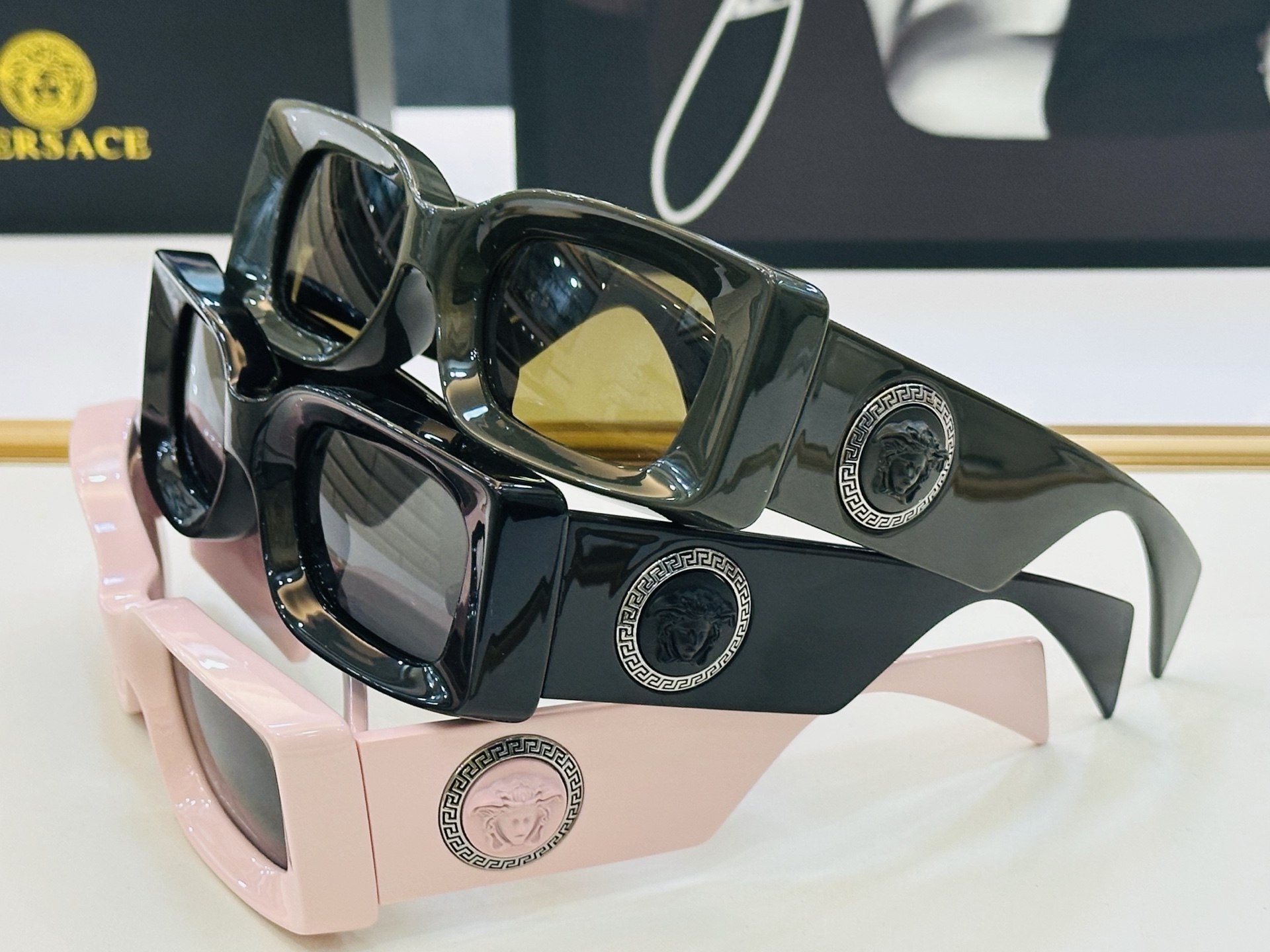 ❤️❤️范思家 VERSACE✨✨✨MODEL：VE4474 Size：52口20-140 ✨b有范