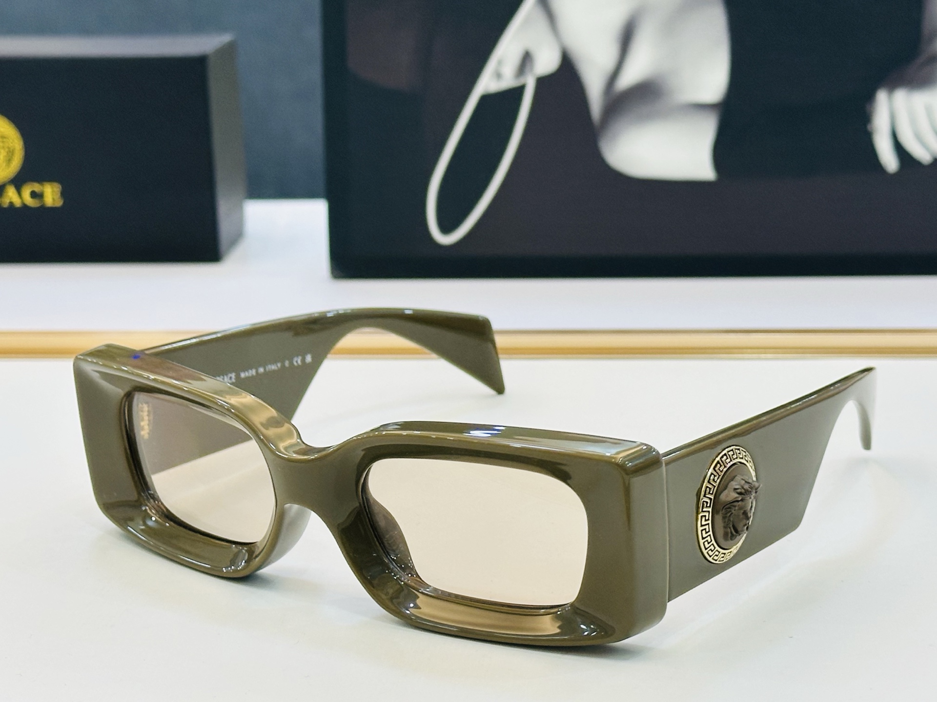 ❤️❤️范思家 VERSACE✨✨✨MODEL：VE4474 Size：52口20-140 ✨b有范