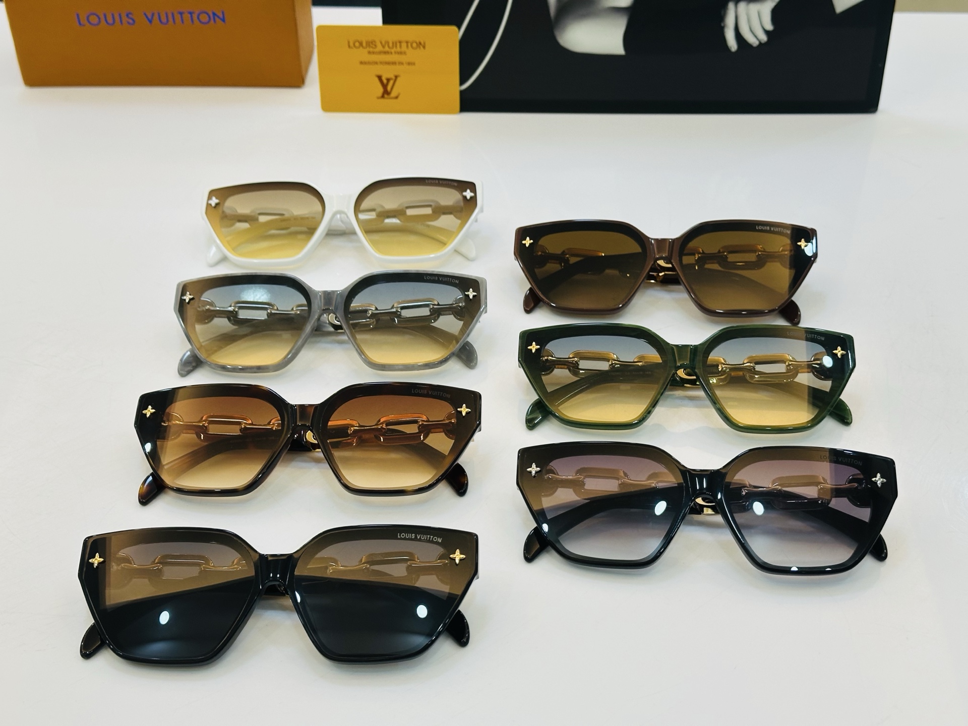 路易家 🎩Z2039U Size：54口19-148 充满活力的 展现独特个性🌟展现大气的你 J高品质 