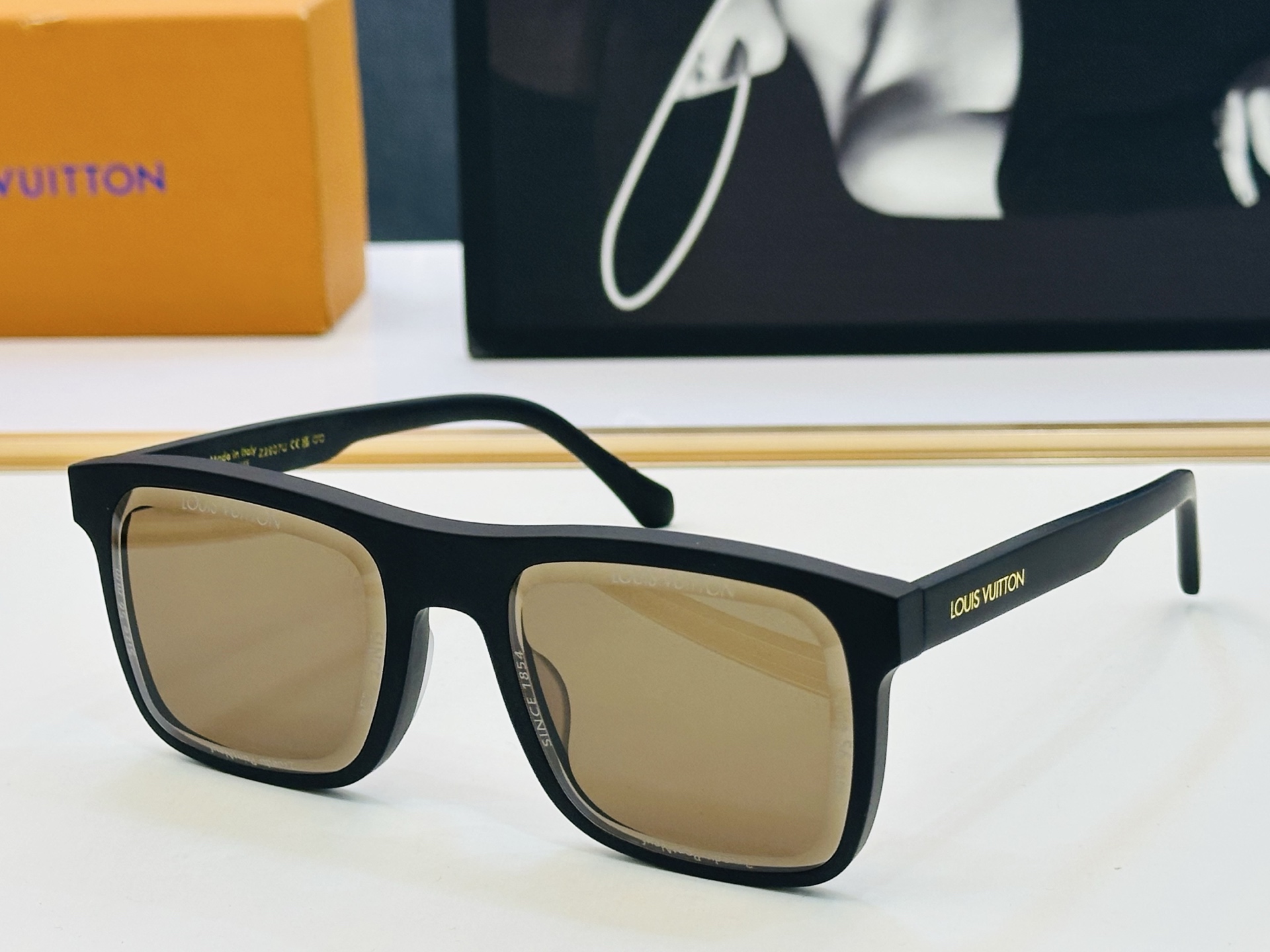 路易家 🎩Z2907U Size：56口16-145 充满活力的 展现独特个性🌟展现大气的你 Wen 高