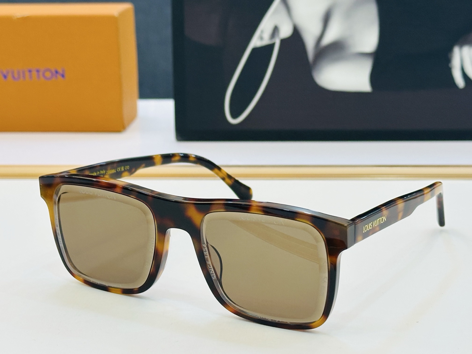 路易家 🎩Z2907U Size：56口16-145 充满活力的 展现独特个性🌟展现大气的你 Wen 高