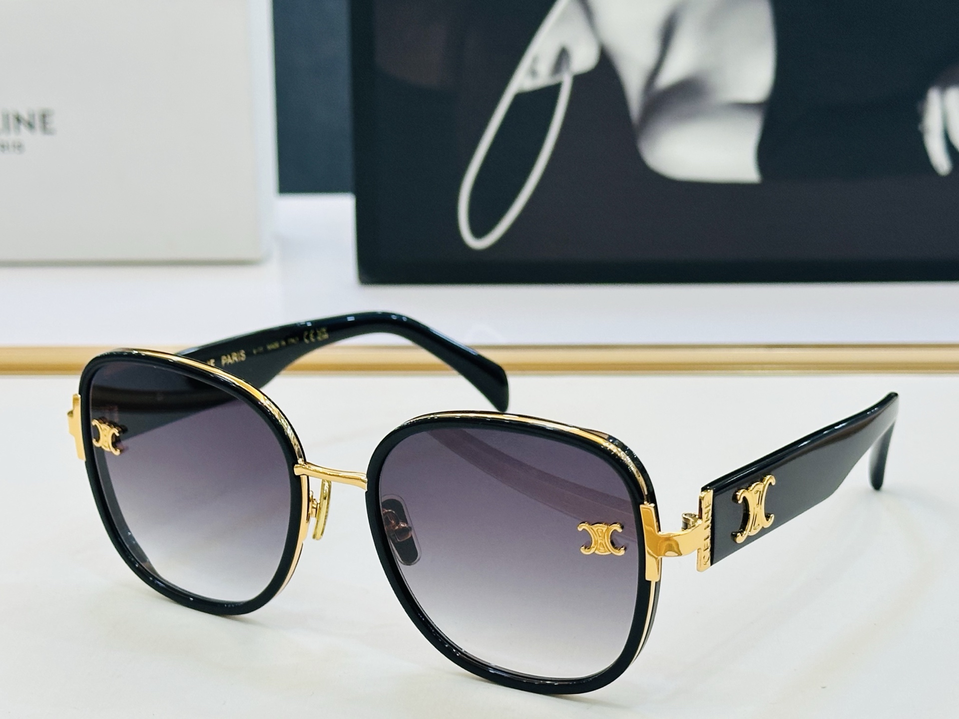 【CELINE】赛琳 CL1465LU Size：57口20-145 一直热销的款式，欧美风 光泽度好 