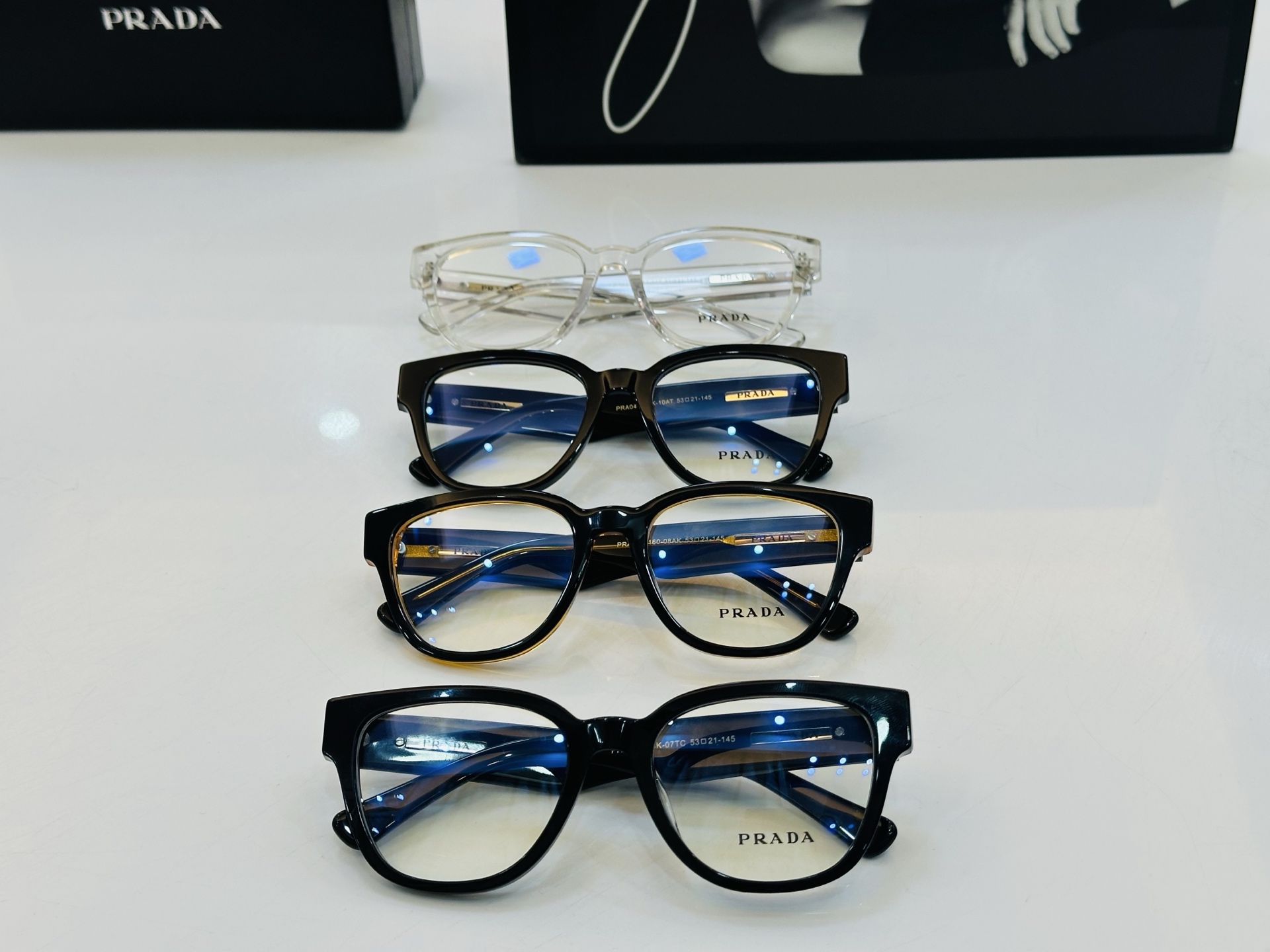 🔺PRAD*🔻普家 PRA04S Size：53口21-145 眼镜系列堪称精湛制作 彰显独特个 C最新