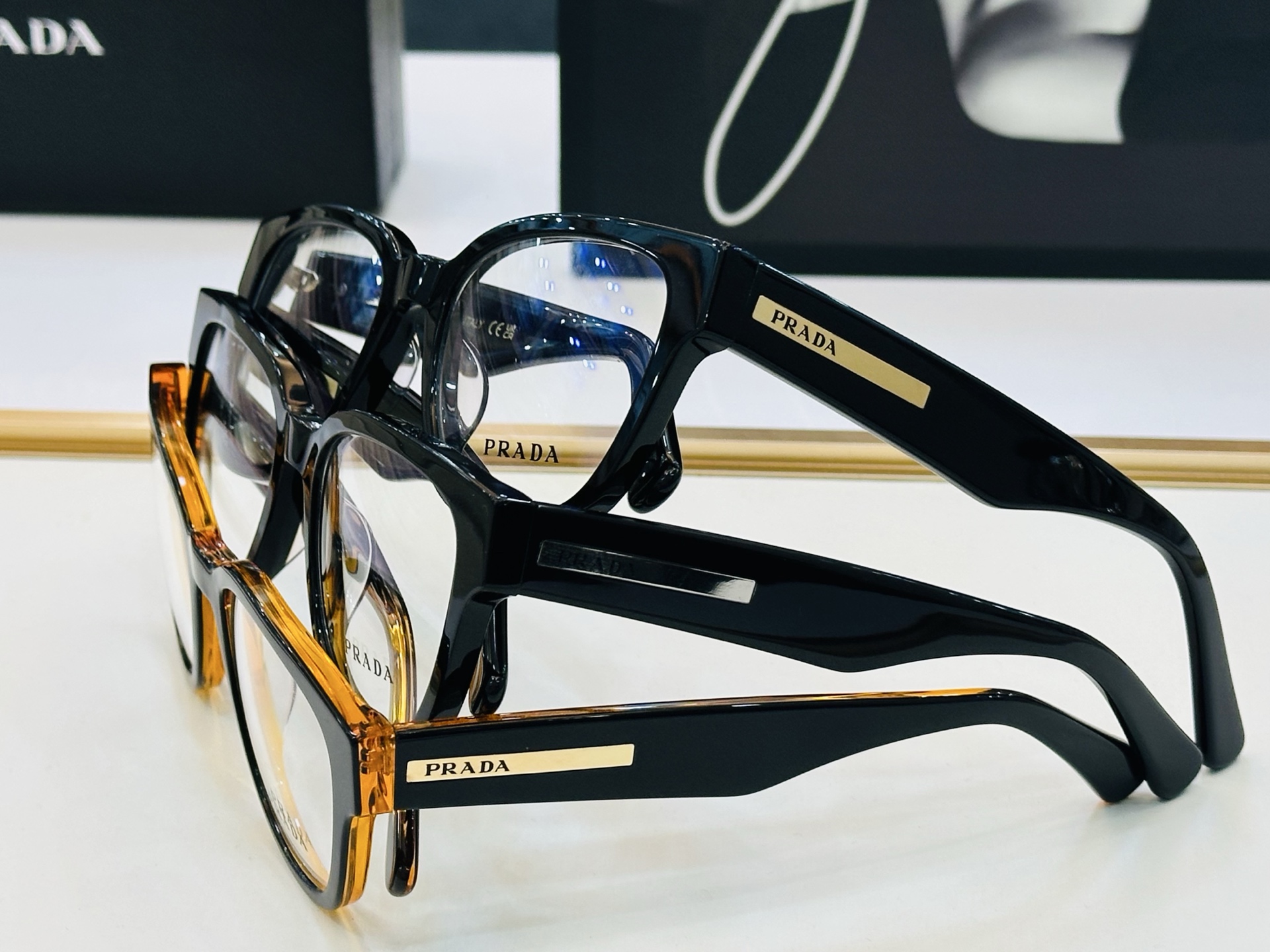 🔺PRAD*🔻普家 PRA04S Size：53口21-145 眼镜系列堪称精湛制作 彰显独特个 C最新