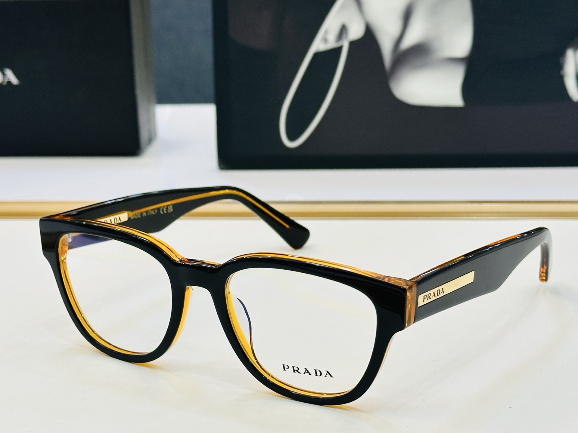 🔺PRAD*🔻普家 PRA04S Size：53口21-145 眼镜系列堪称精湛制作 彰显独特个 C最新