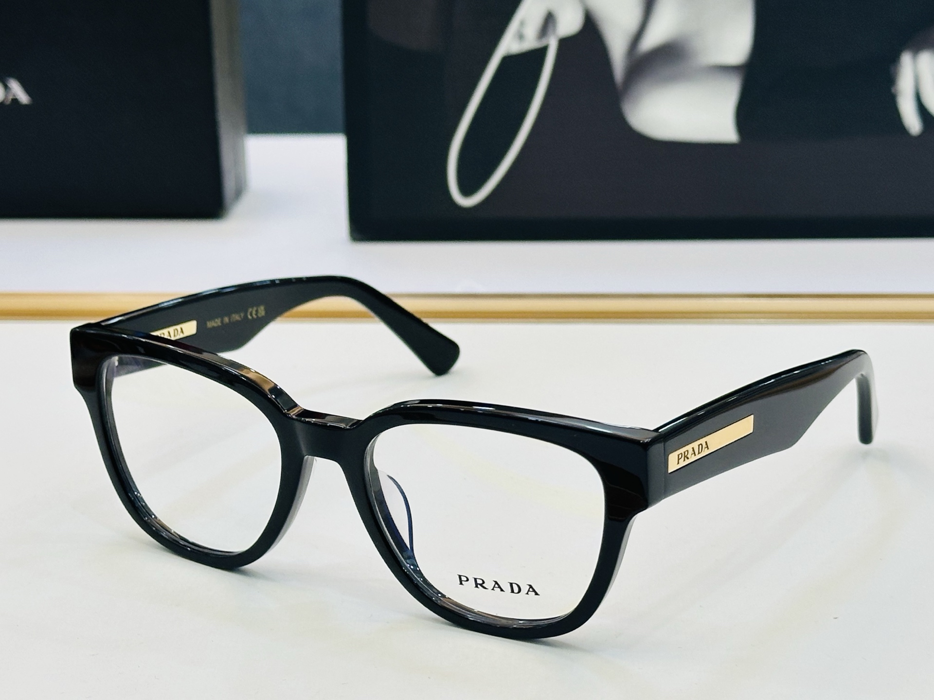 🔺PRAD*🔻普家 PRA04S Size：53口21-145 眼镜系列堪称精湛制作 彰显独特个 C最新