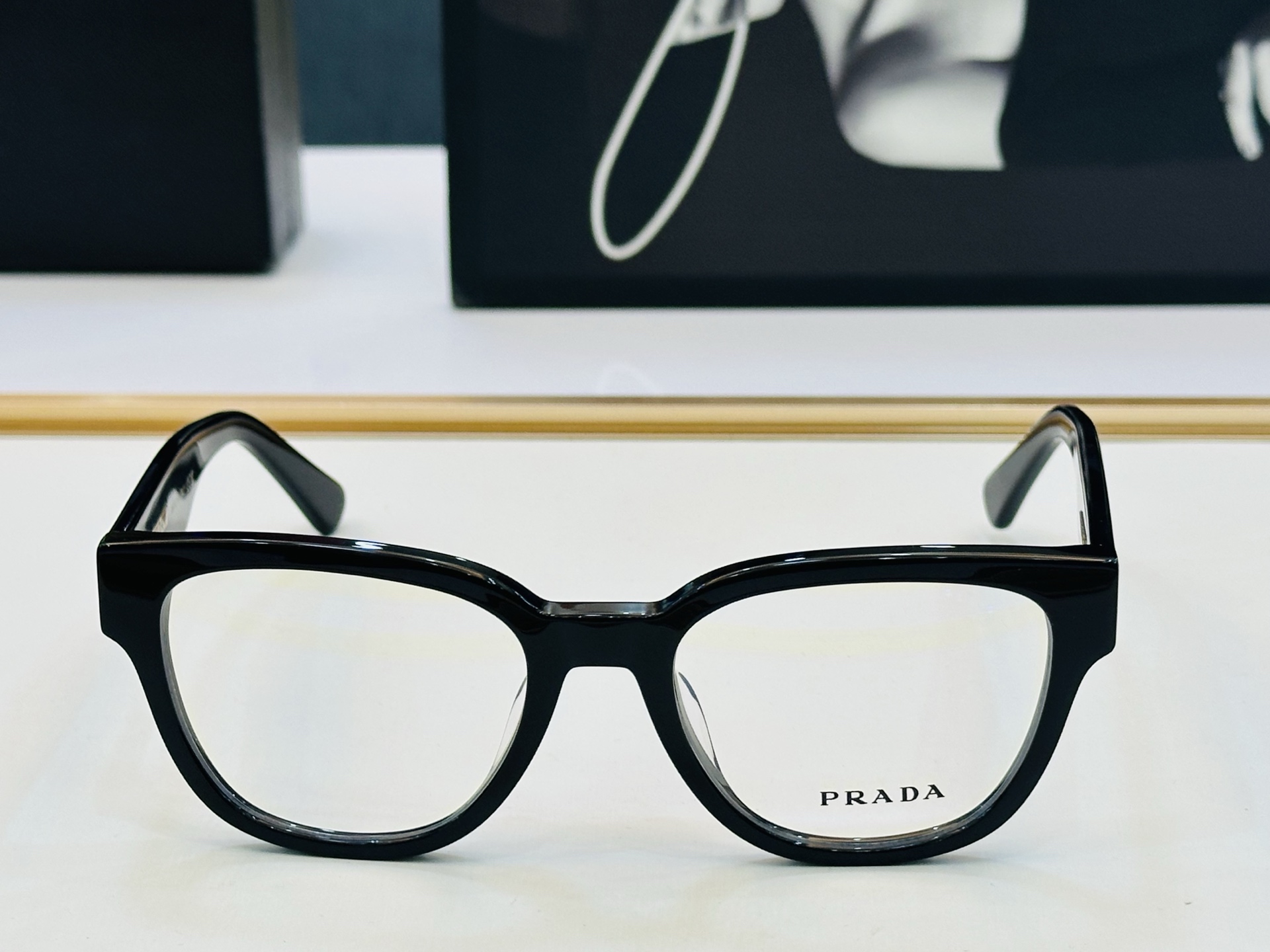 🔺PRAD*🔻普家 PRA04S Size：53口21-145 眼镜系列堪称精湛制作 彰显独特个 C最新