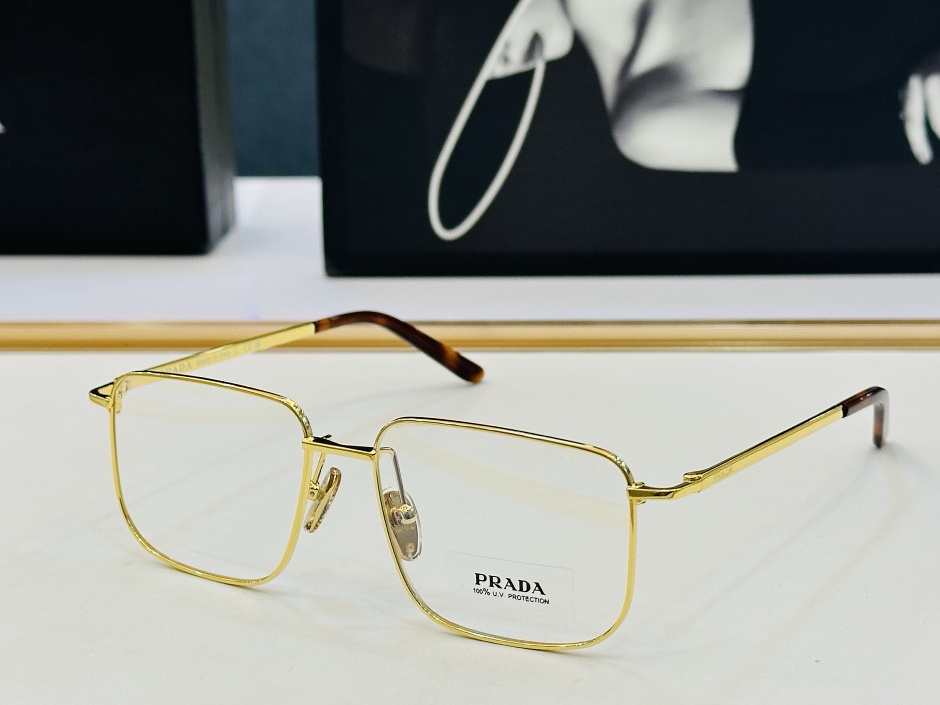 🔺PRAD*🔻普家 PR C52V Size：52口17-145 眼镜系列堪称精湛制作 彰显独特个 一 