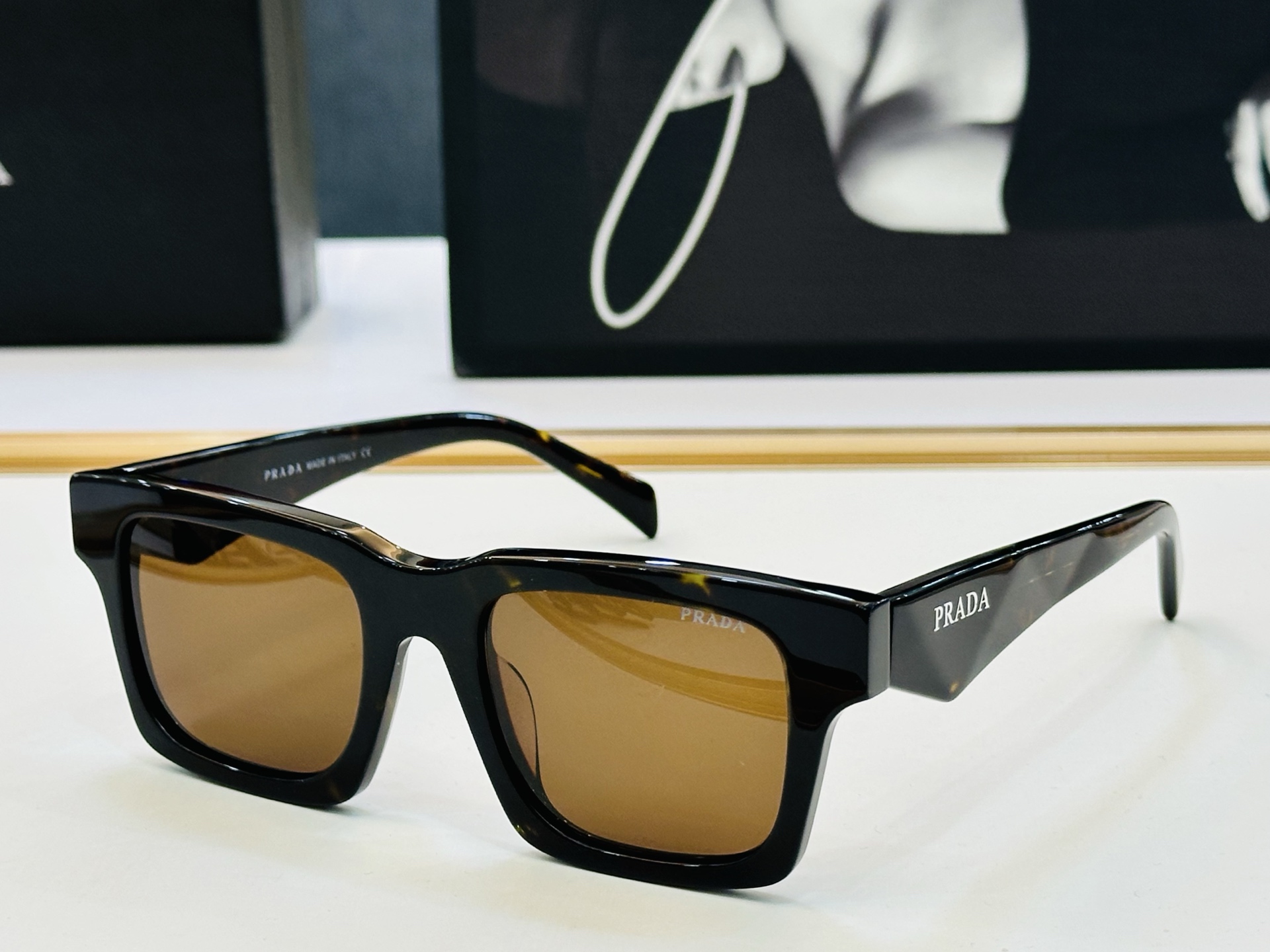 🔺PRAD*🔻普家 PRA06S Size：50口21-145 眼镜系列堪称精湛制作 彰显独特个 C最新