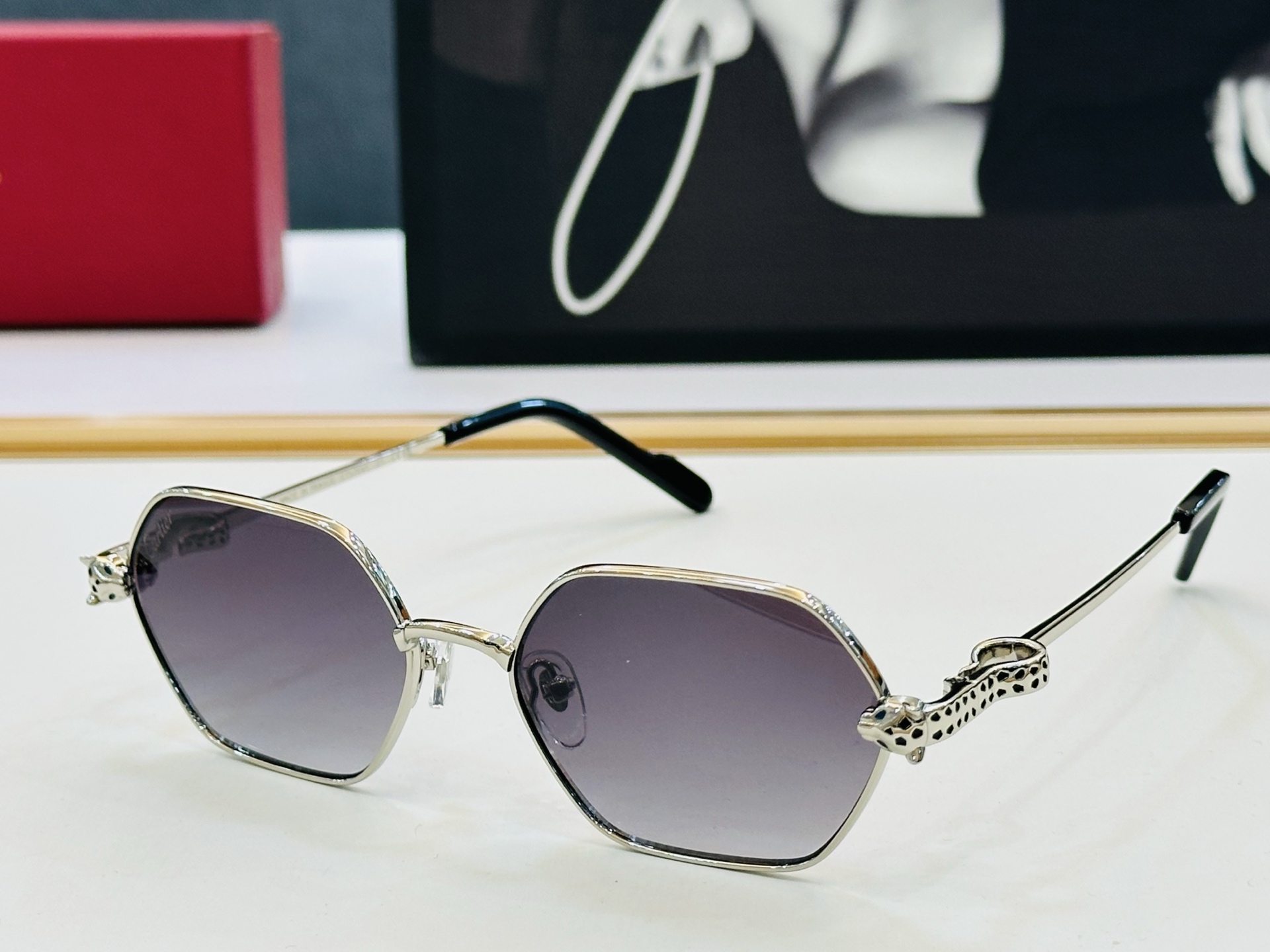 Cartie* 卡家 CT0754S 太阳镜 Size：55口17-143 工艺精湛气质十足！bm男女同