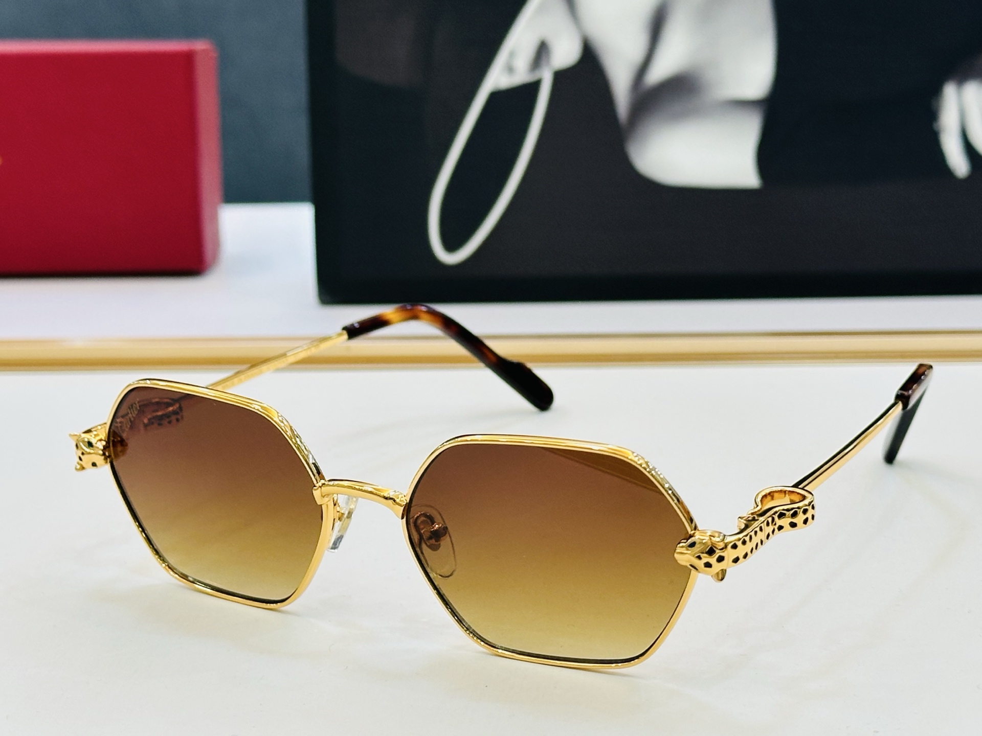 Cartie* 卡家 CT0754S 太阳镜 Size：55口17-143 工艺精湛气质十足！bm男女同