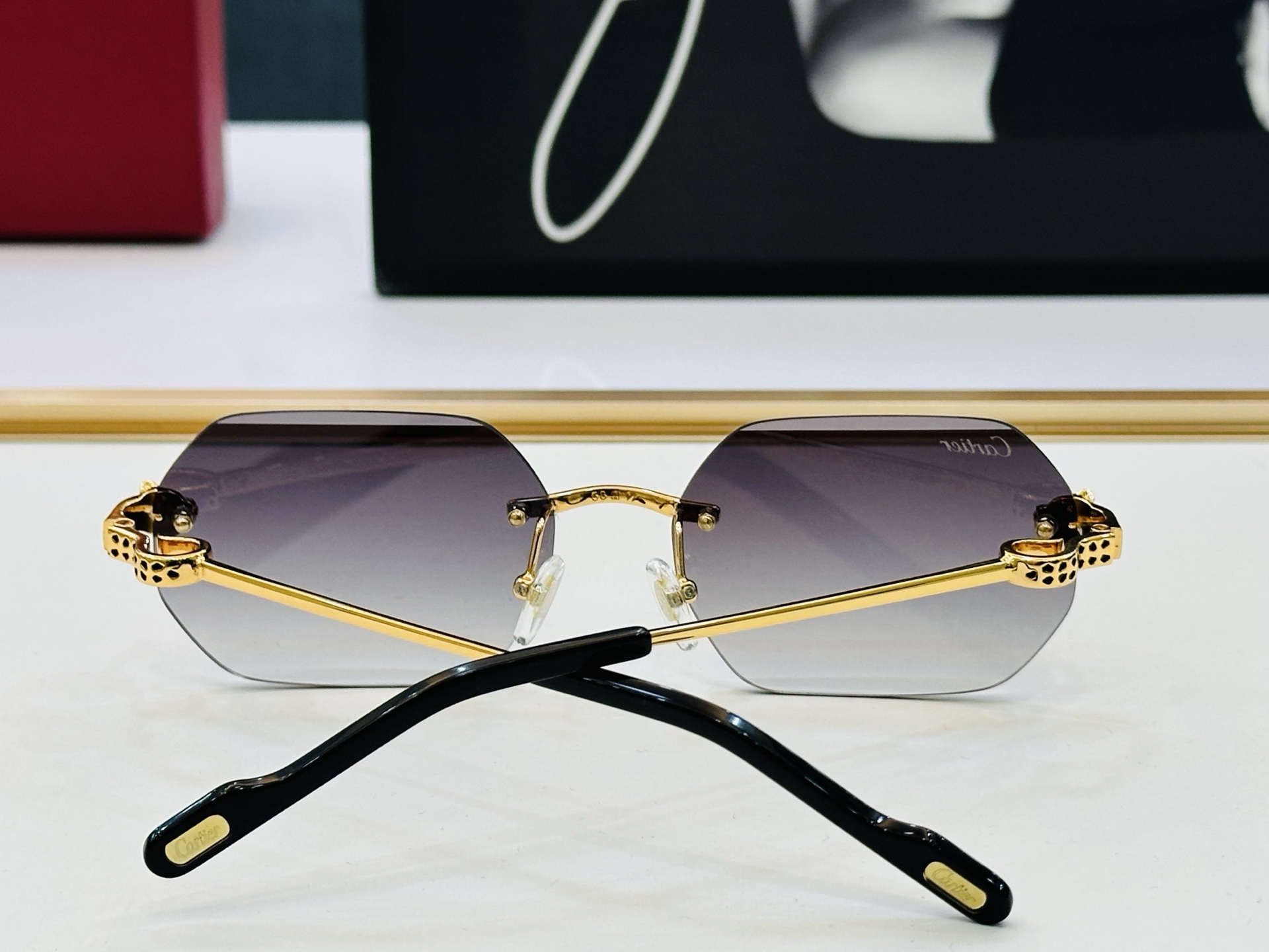 Cartie* 卡家 CT0756S 太阳镜 Size：58口17-143 工艺精湛气质十足！bm男女同