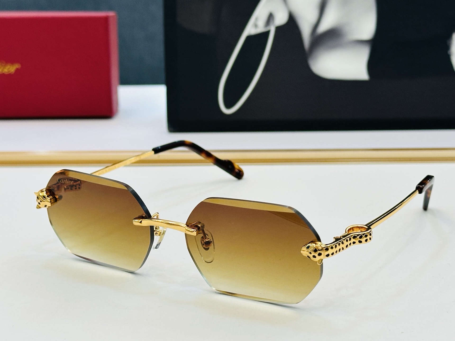 Cartie* 卡家 CT0756S 太阳镜 Size：58口17-143 工艺精湛气质十足！bm男女同