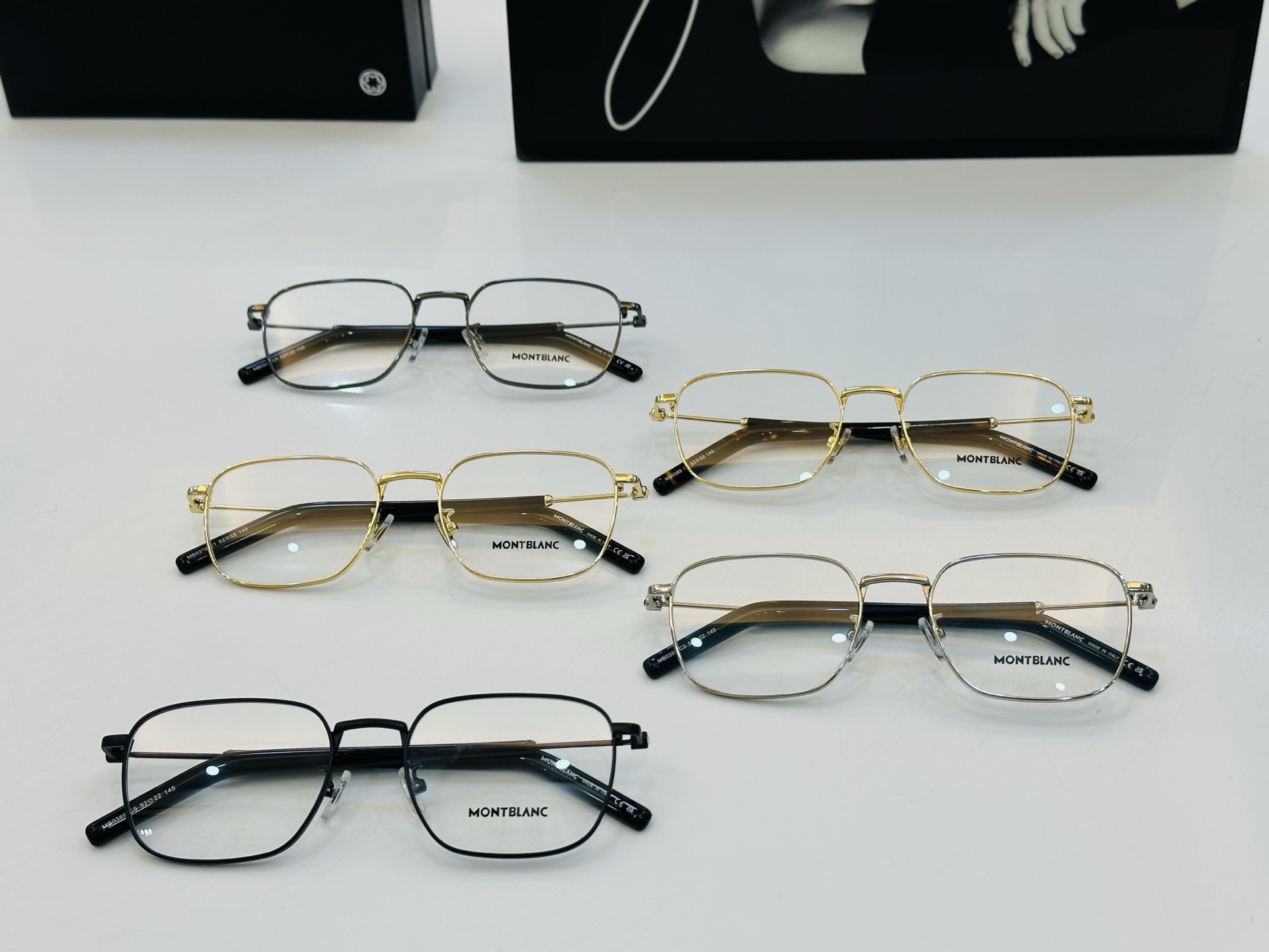 MB0389 Size：52口22-145 🌤万宝龙 非常能彰显一个人的品味品质做工稳实 Z配光架