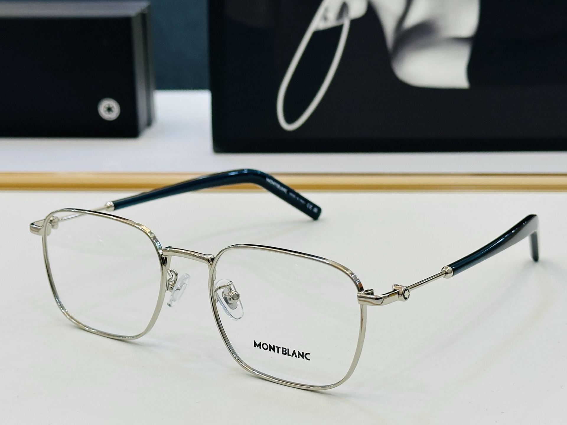 MB0389 Size：52口22-145 🌤万宝龙 非常能彰显一个人的品味品质做工稳实 Z配光架