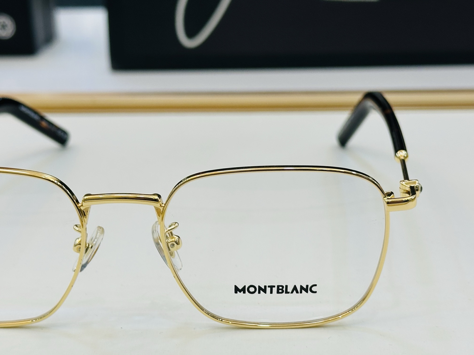 MB0389 Size：52口22-145 🌤万宝龙 非常能彰显一个人的品味品质做工稳实 Z配光架