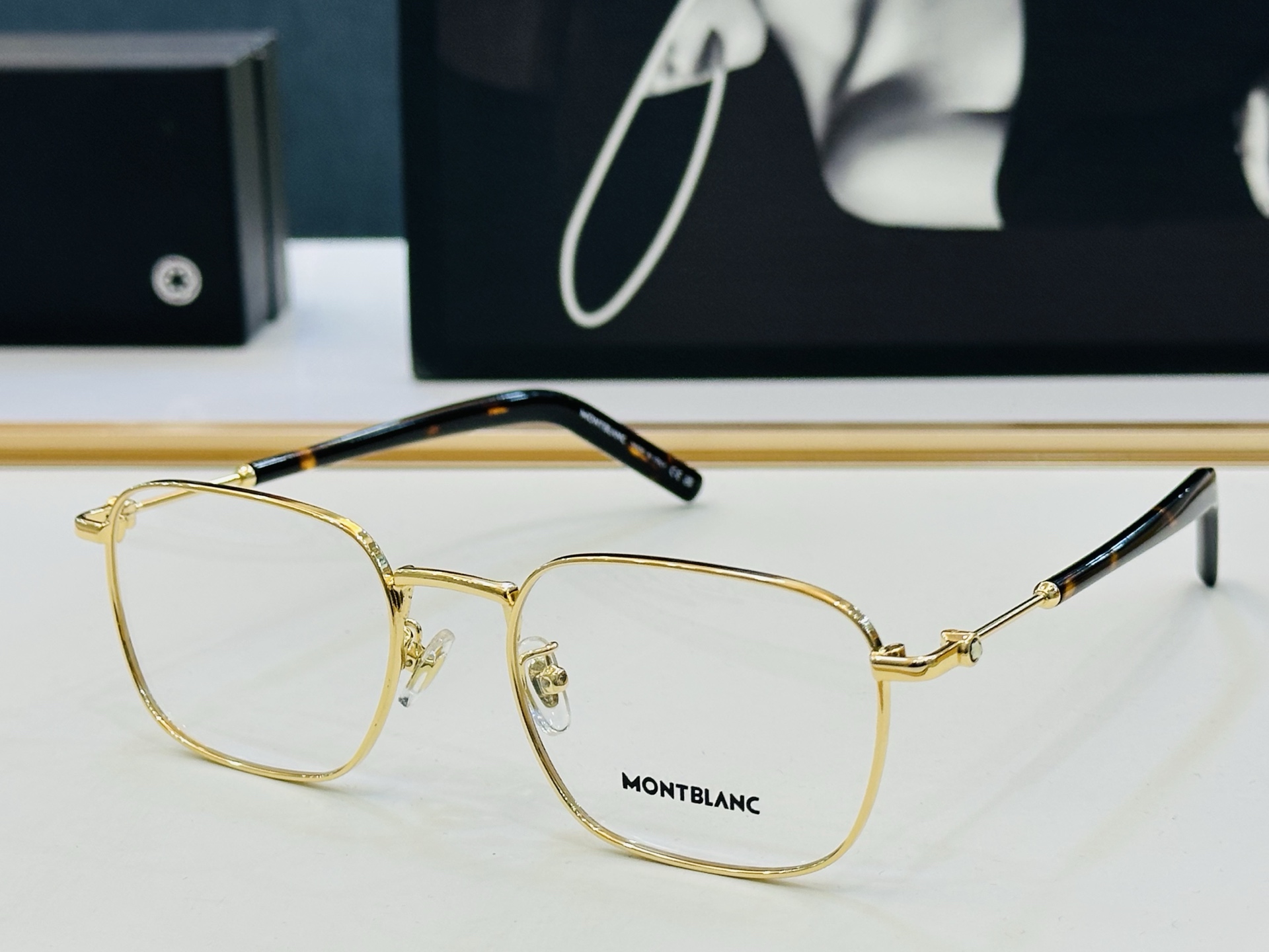 MB0389 Size：52口22-145 🌤万宝龙 非常能彰显一个人的品味品质做工稳实 Z配光架