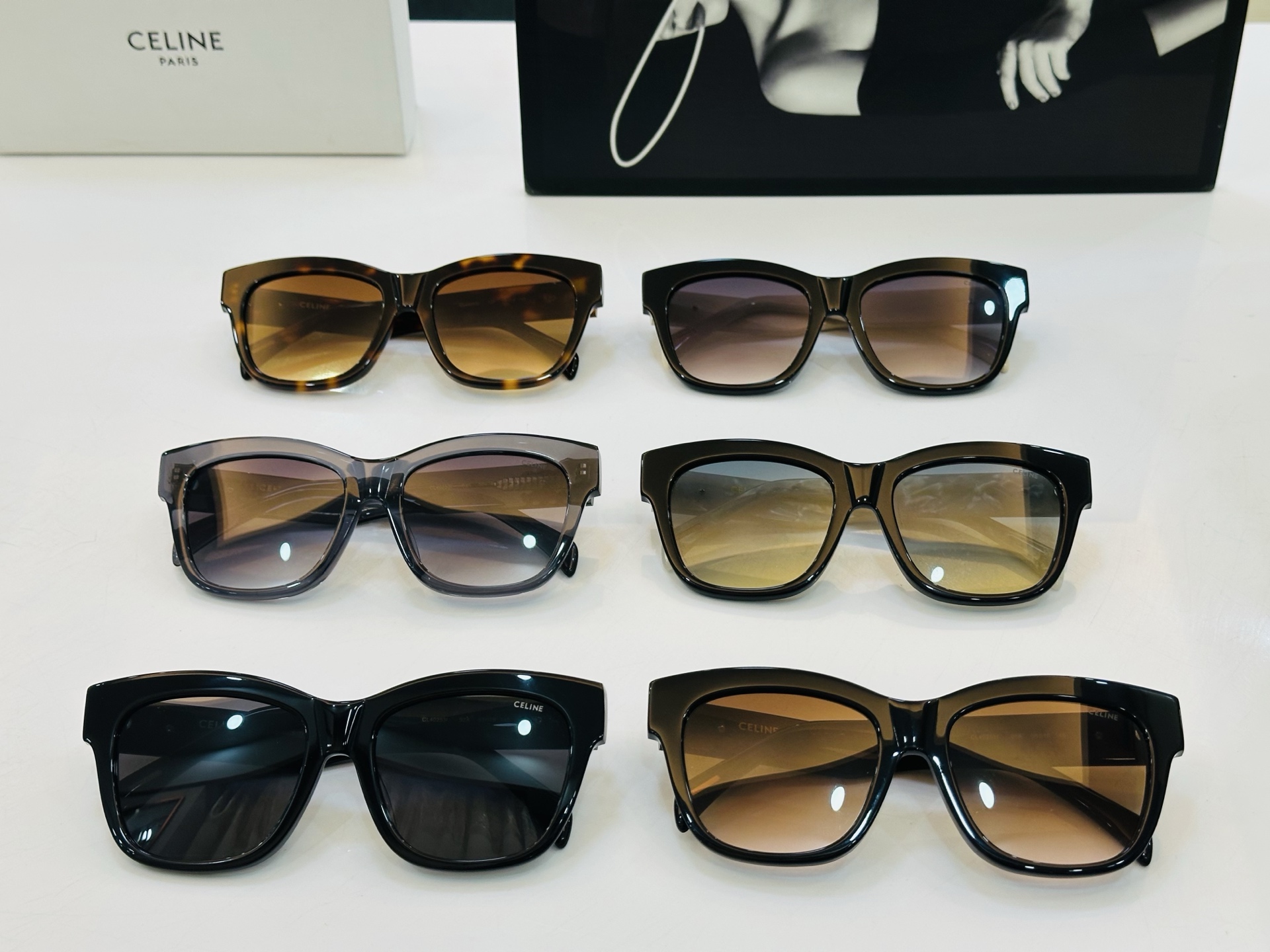 【CELINE】赛琳 CL40253 Size：55口18-145 一直热销的款式，欧美风 光泽度好 X