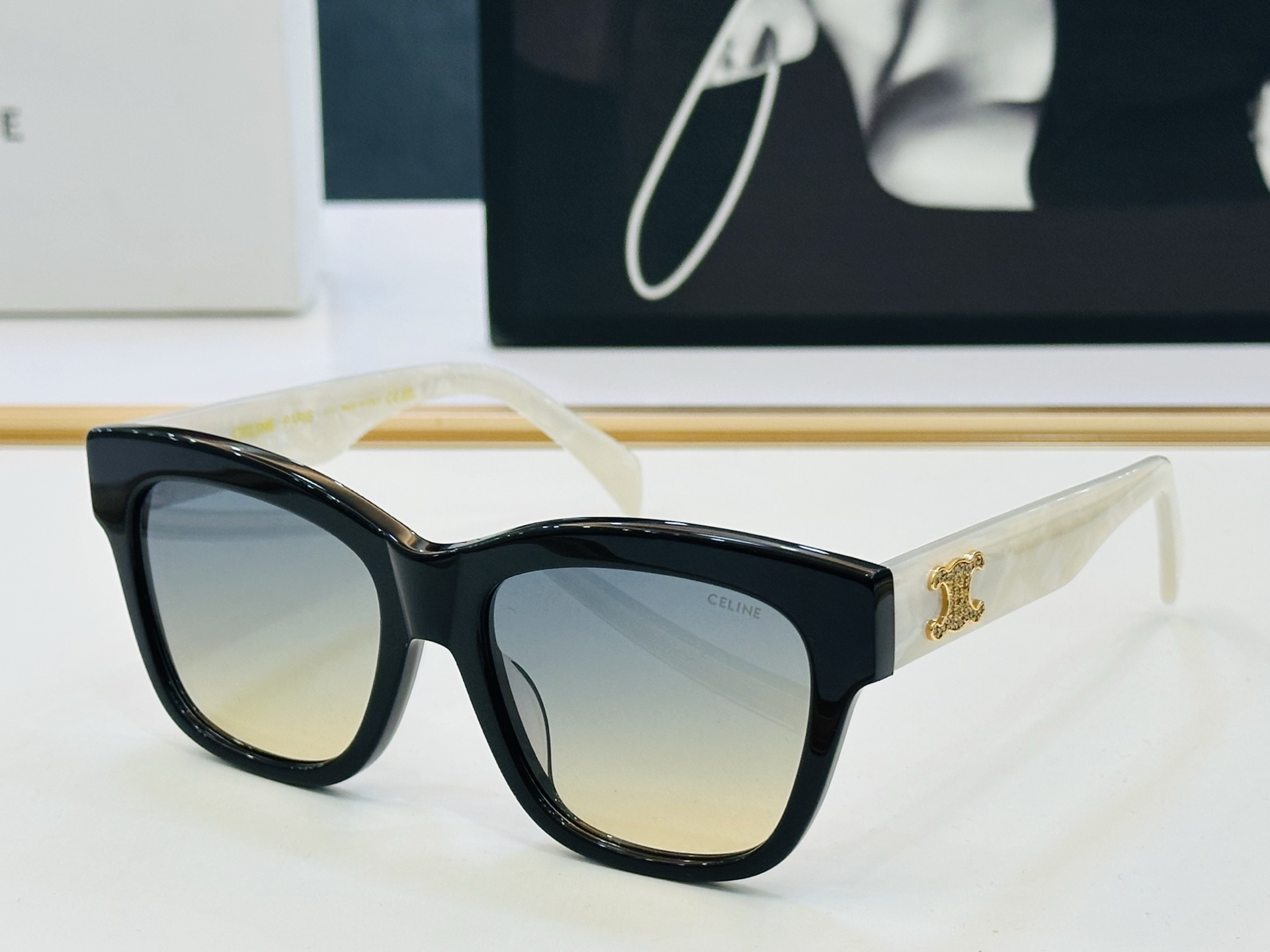 【CELINE】赛琳 CL40253 Size：55口18-145 一直热销的款式，欧美风 光泽度好 X