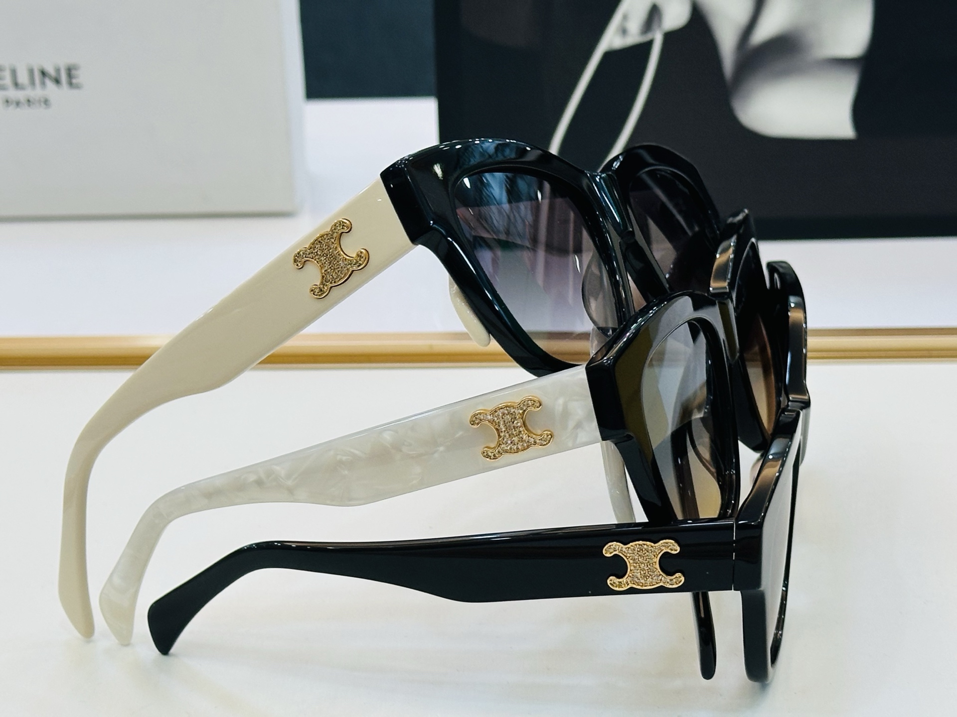 【CELINE】赛琳 CL40253 Size：55口18-145 一直热销的款式，欧美风 光泽度好 X