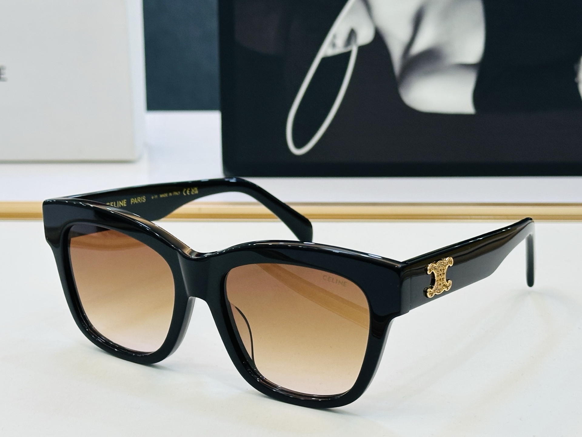 【CELINE】赛琳 CL40253 Size：55口18-145 一直热销的款式，欧美风 光泽度好 X