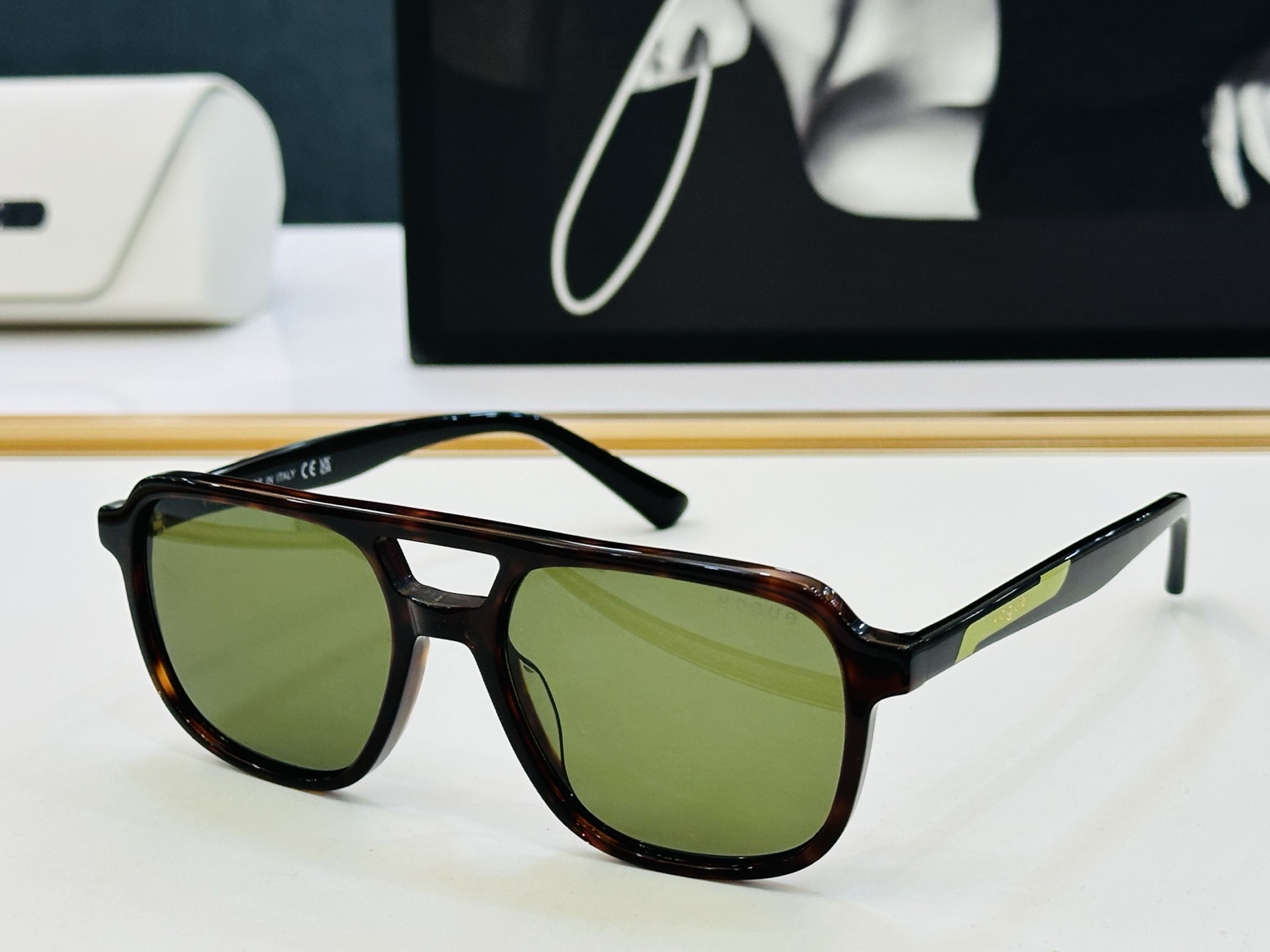 VOGUEMOD：VO2024 49口15-145 时尚太阳镜