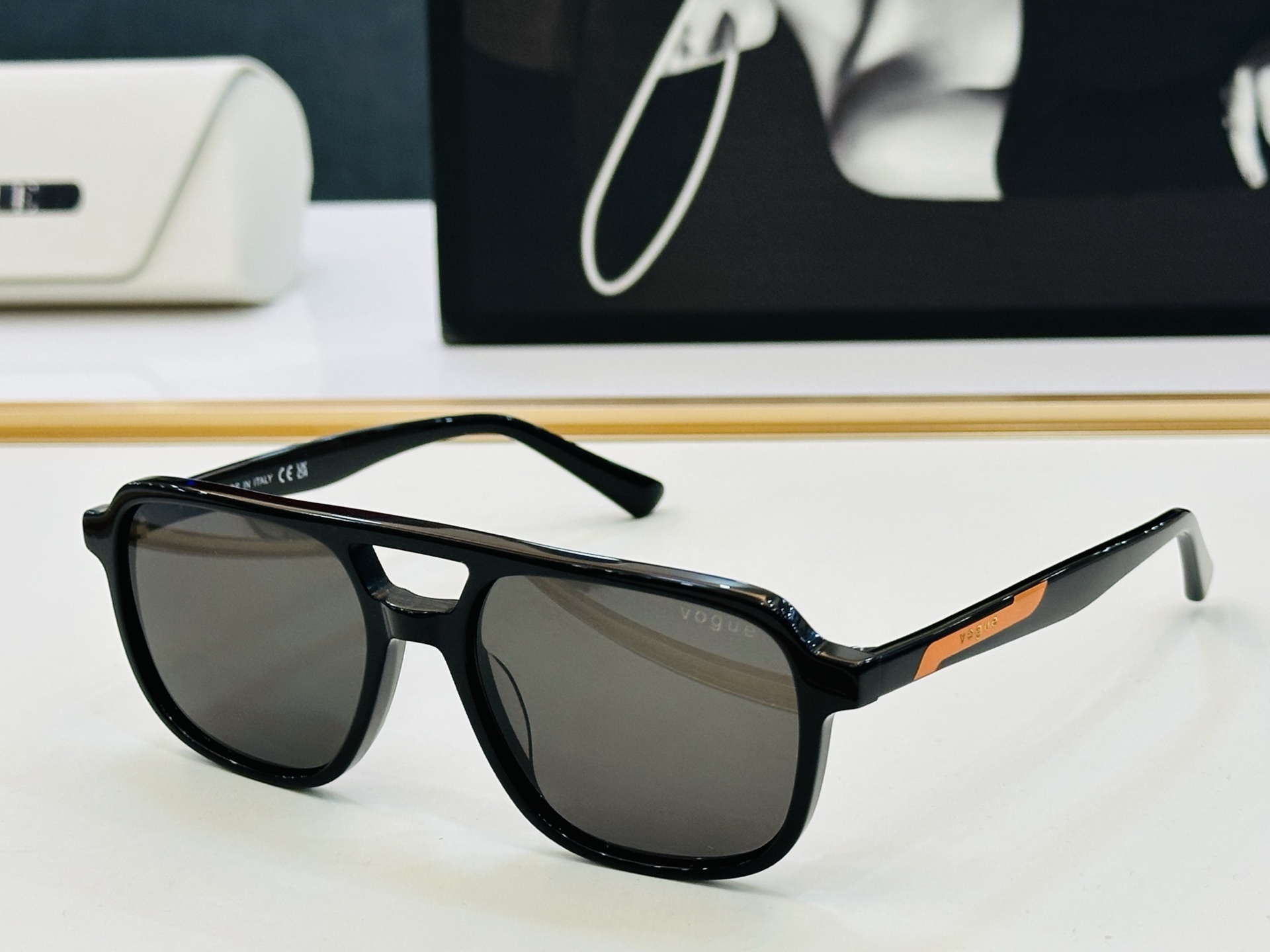 NO:554002,VOGUE MODVO 49 mouth 15-145 fashion sunglasses glasses sunglasses sunglasses, glasses19860909VOGUE MODVO 49口15-145 时尚太阳镜 眼镜墨镜太阳镜,眼镜,glasses