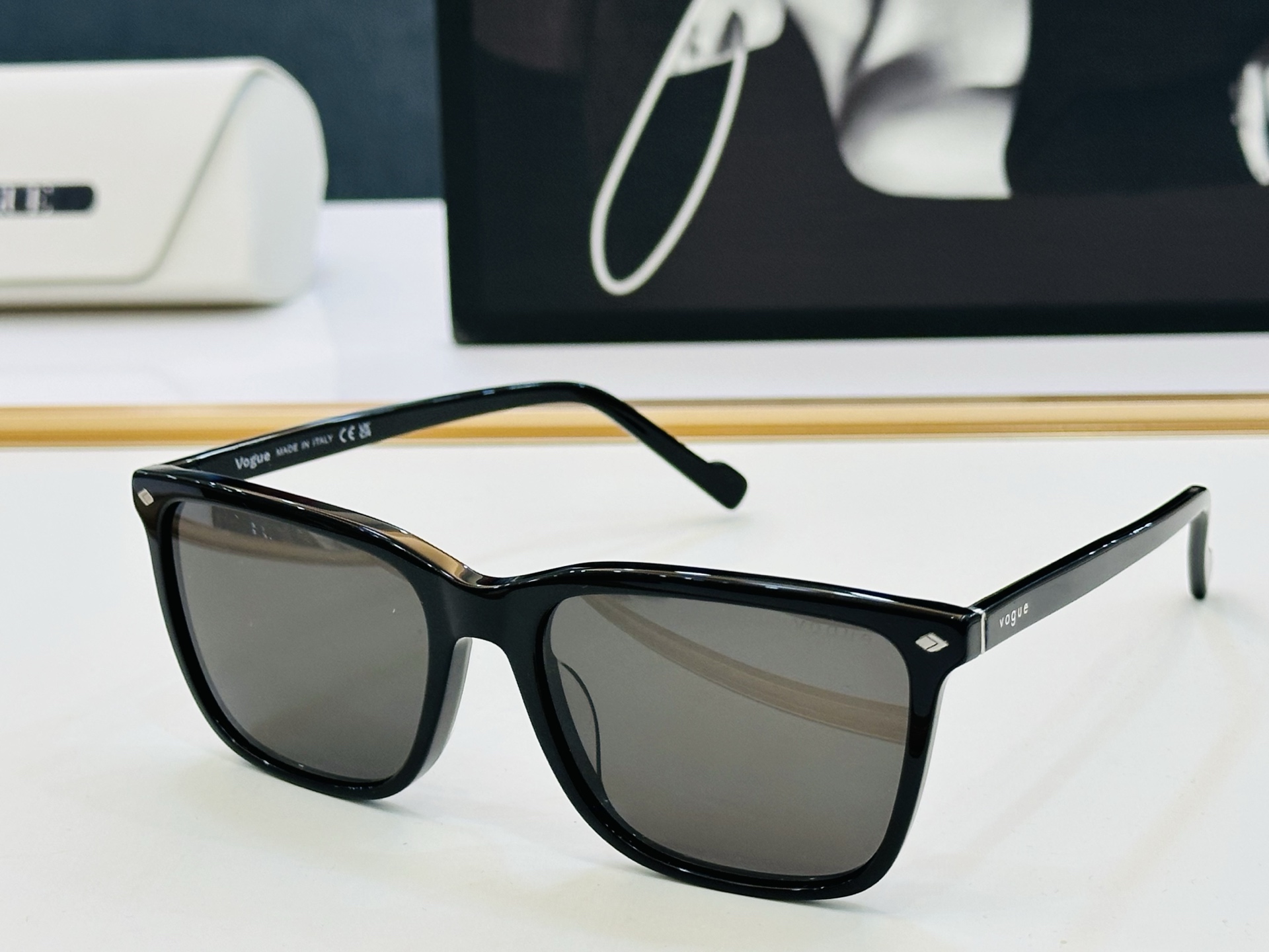 NO:554007,VOGUE MODVO5493S Size 56 mouth 18-145 fashion sunglasses glasses sunglasses sunglasses, glasses19860909VOGUE MODVO5493S  Size56口18-145 时尚太阳镜 眼镜墨镜太阳镜,眼镜,glasses