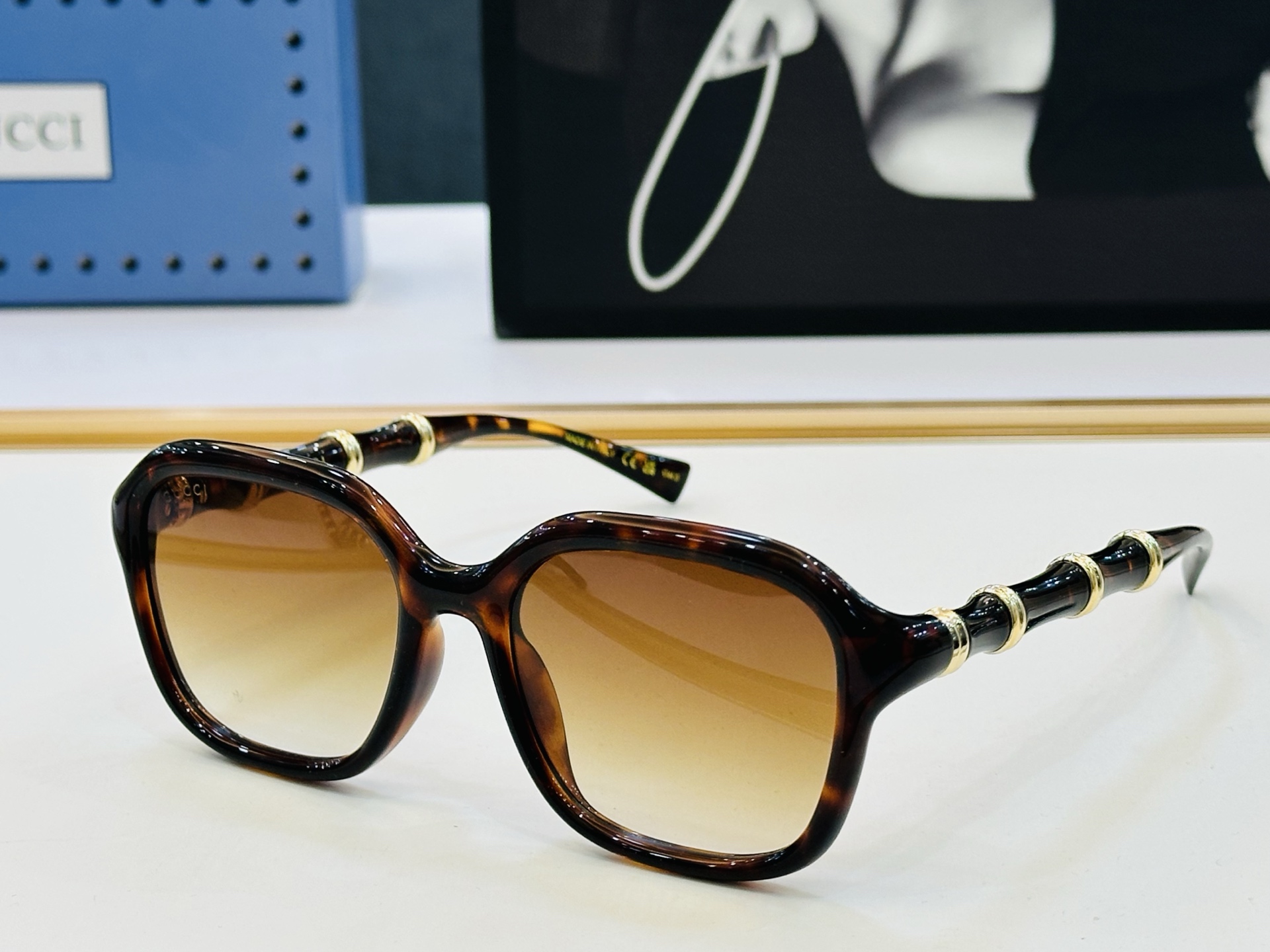 GUCC* 古家 GG2061S 🐝🐝系列 Size：55口17-140 🍁🍁 W超绝品质 。