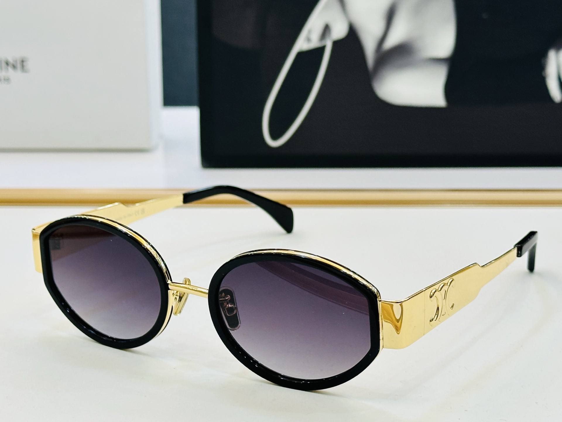 【CELINE】赛琳 CL40331F Size：54口21-145 一直热销的款式 欧美风 L光泽度好