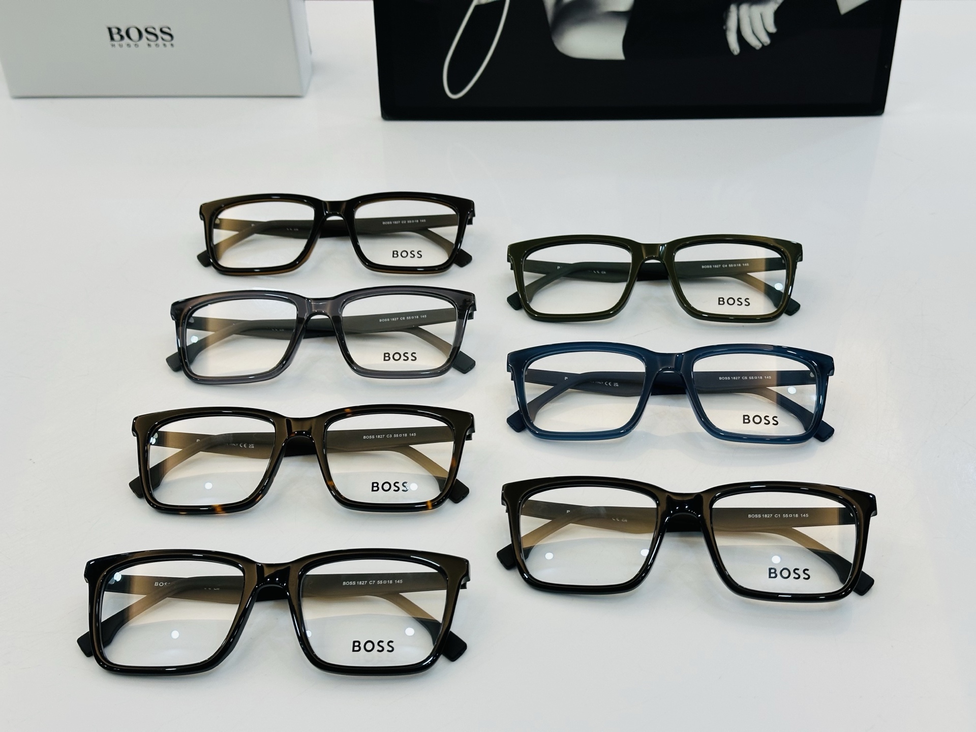 🆕 BOSS1827 Size：55口18-145 🕶🕶💋💋👣👣 不挑脸 🍁经典不过时框型 Z品质优良 