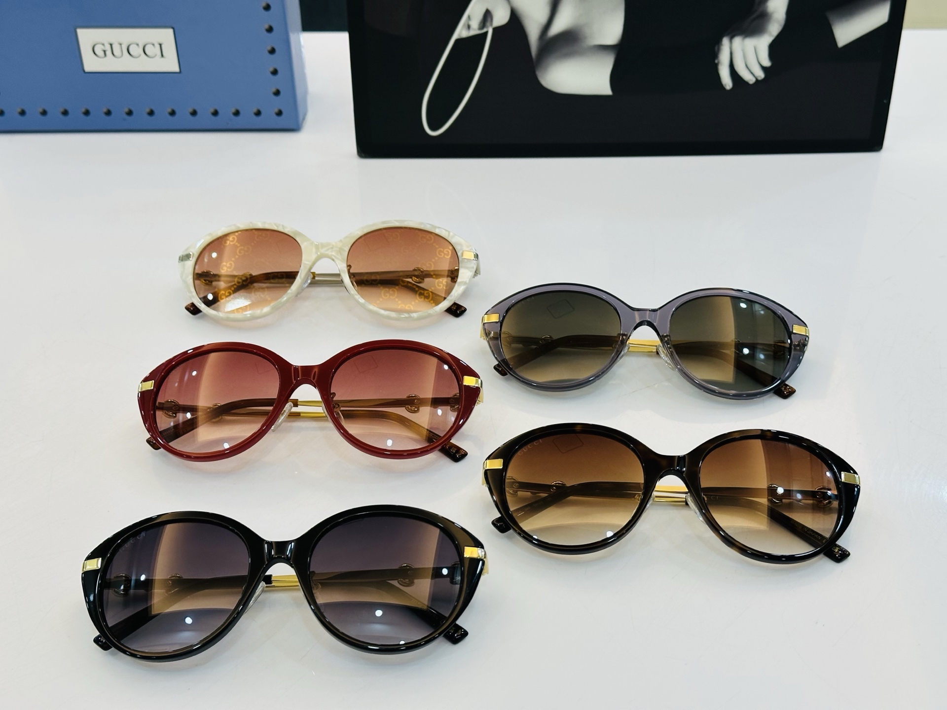 GUCC*🔻 古家GG2056S Size：56口20-145 原版墨镜搭配镜框🔝🔝时尚靓丽 q个性十足