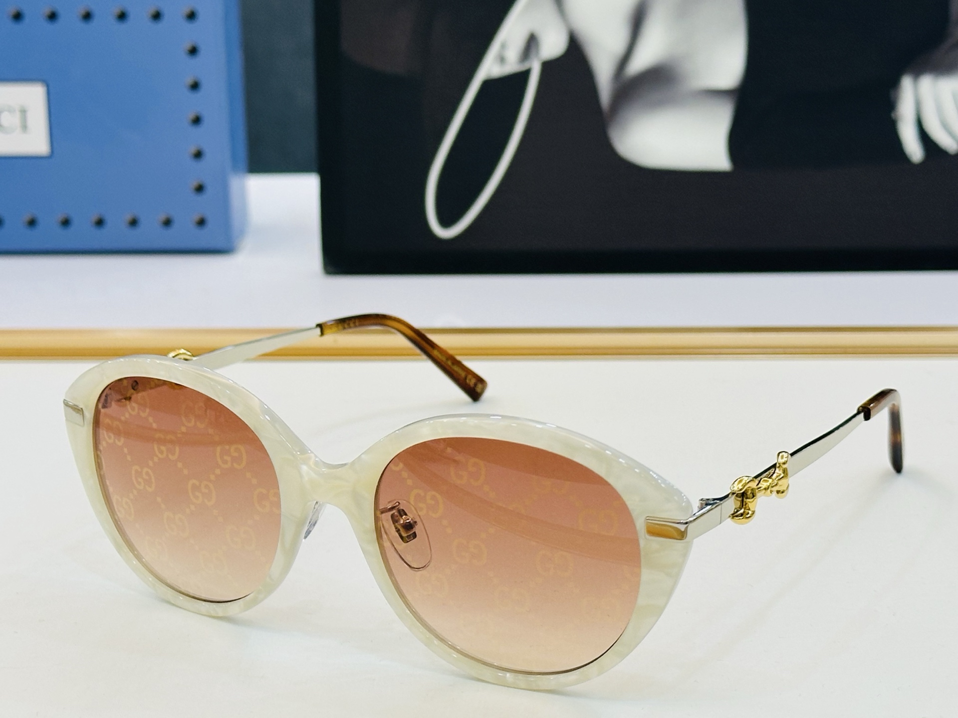 GUCC*🔻 古家GG2056S Size：56口20-145 原版墨镜搭配镜框🔝🔝时尚靓丽 q个性十足