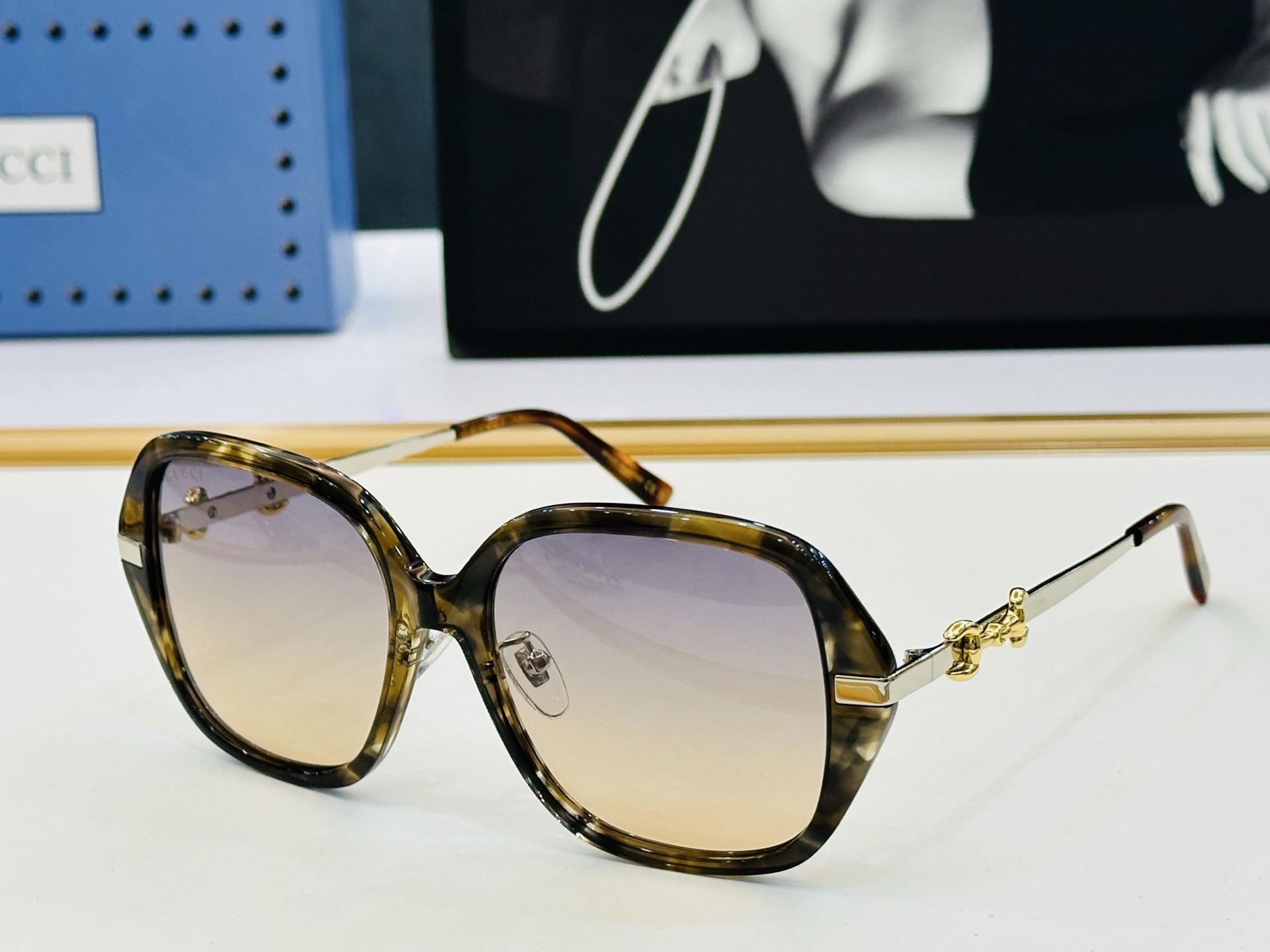 GUCC*🔻 古家GG2055SA Size：57口17-145 原版墨镜搭配镜框🔝🔝时尚靓丽 q个性十